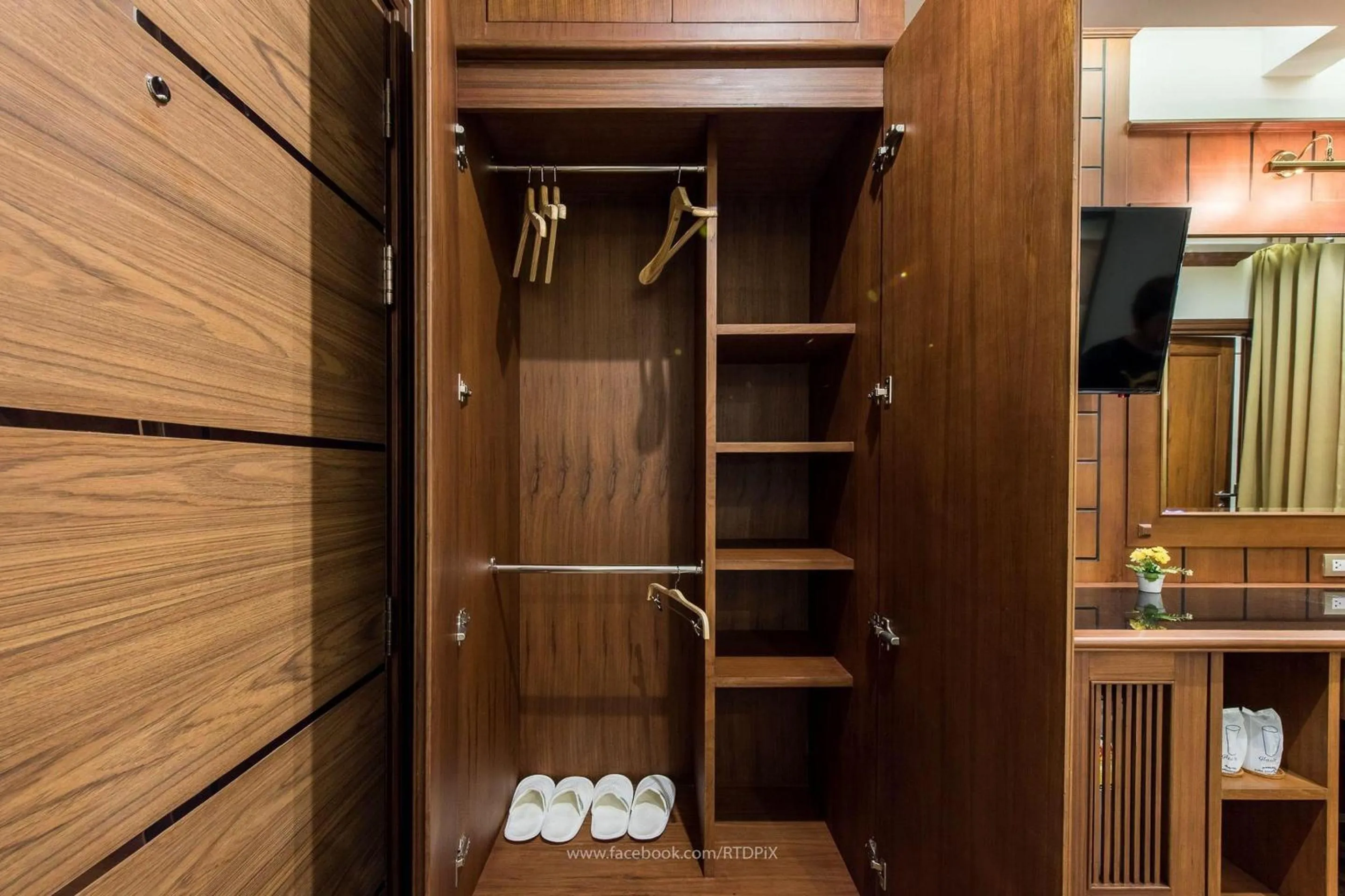 wardrobe in Lanna Tree Boutique Hotel