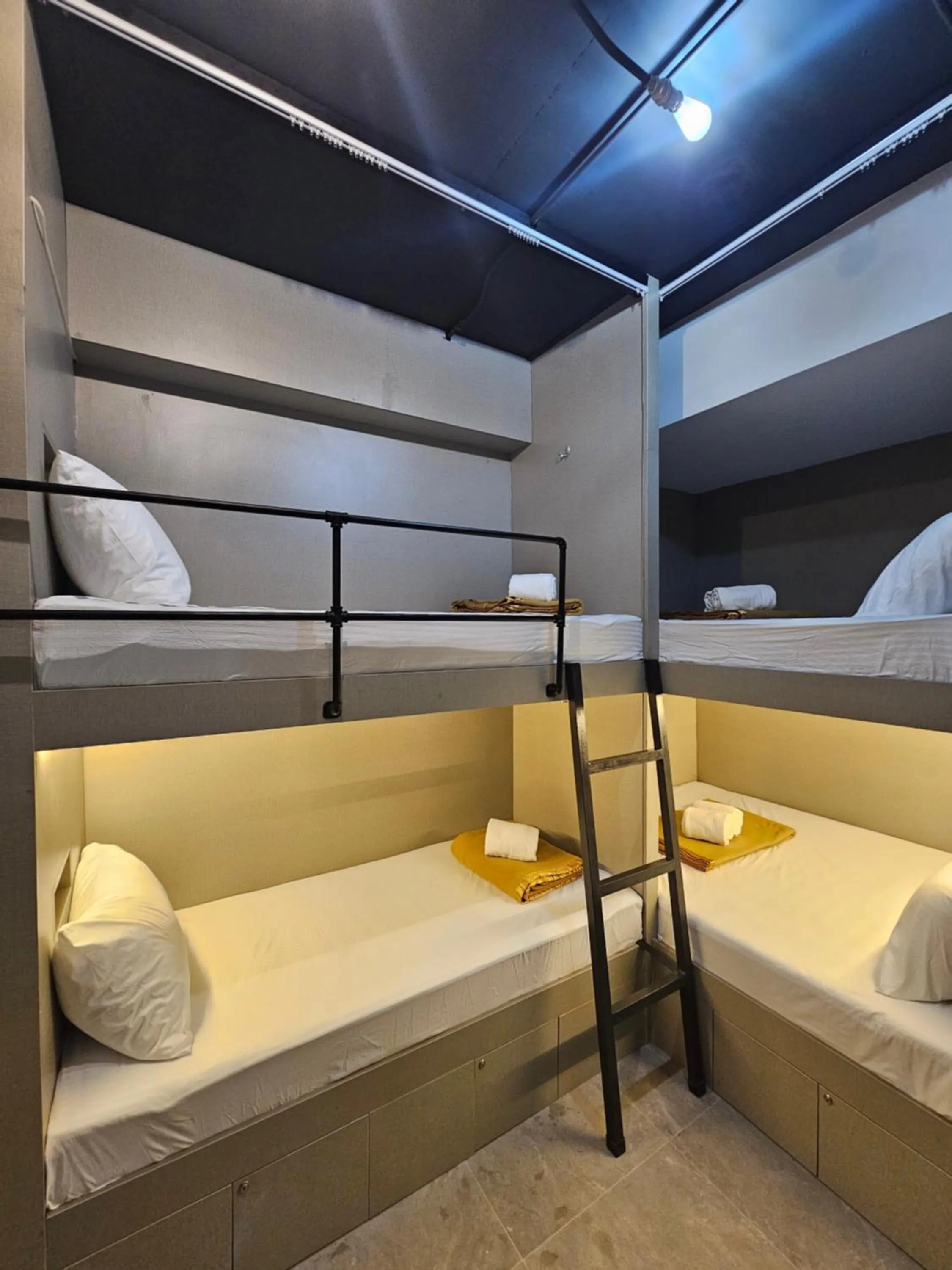 bunk bed, Bed in Kasa Boutique Hotel