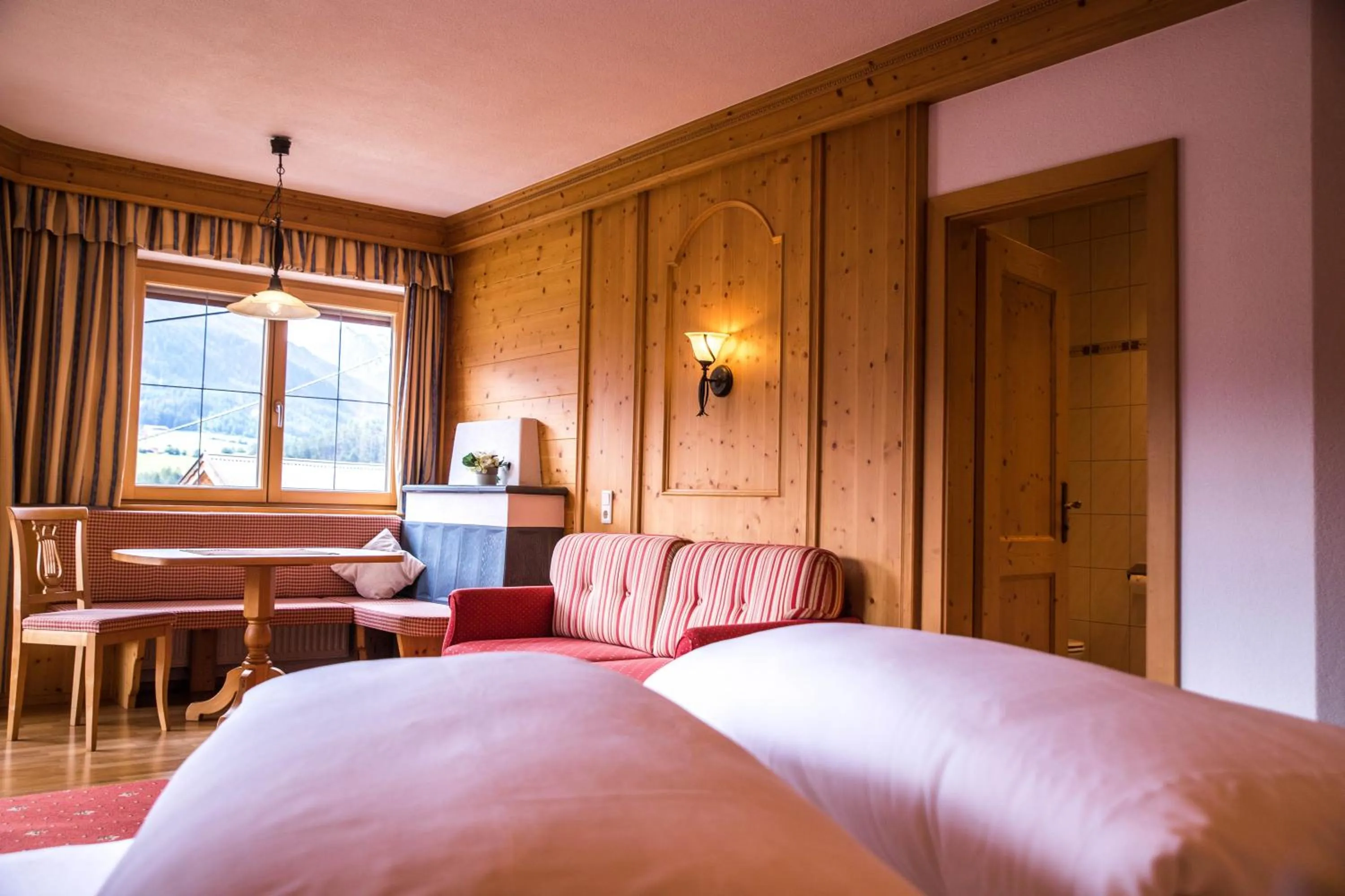 Photo of the whole room, Bed in Gasthof Pension Traube