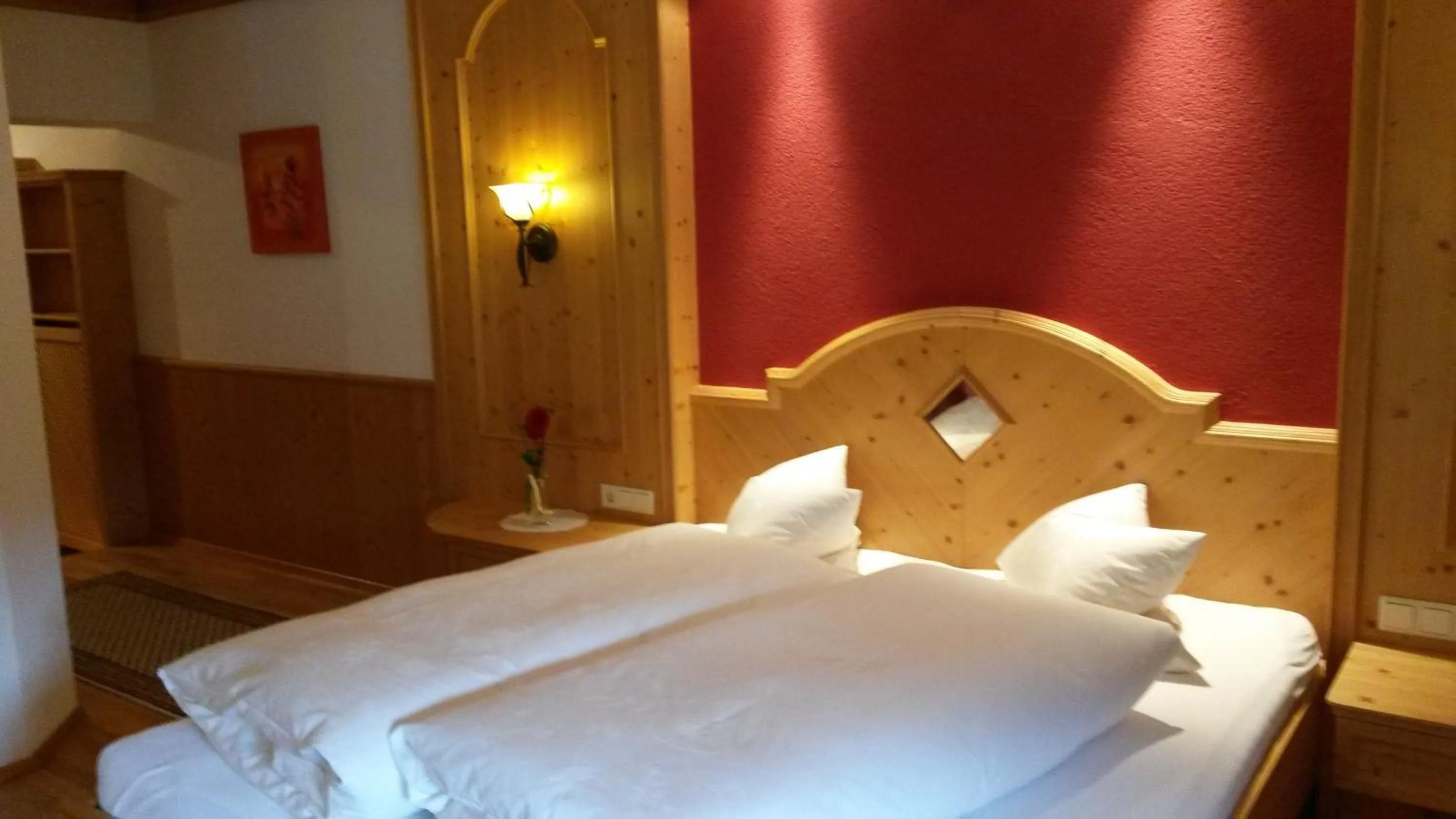 Photo of the whole room, Bed in Gasthof Pension Traube