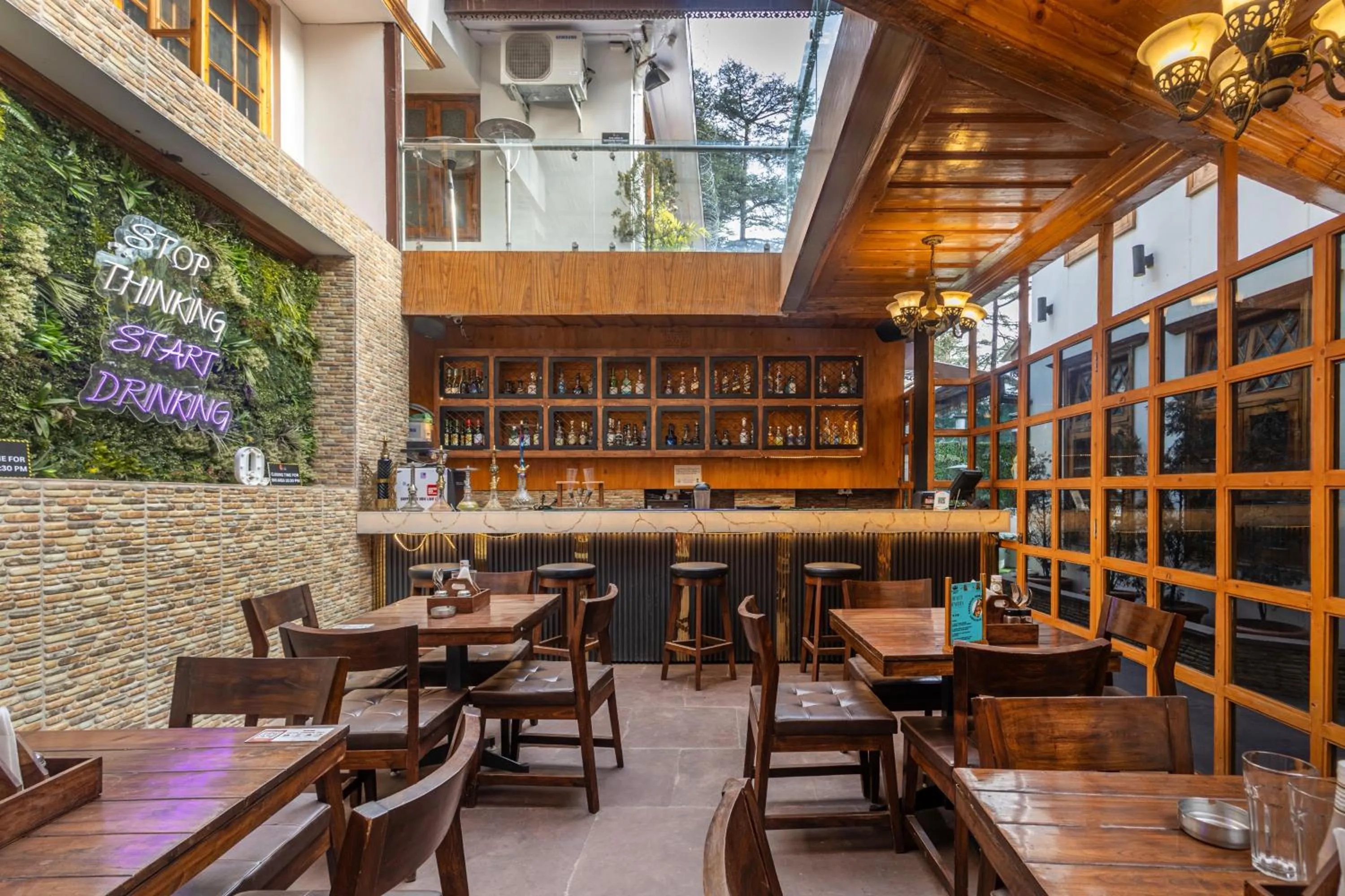 Lounge or bar in Treebo Premium Torrentium - A Heritage Hotel