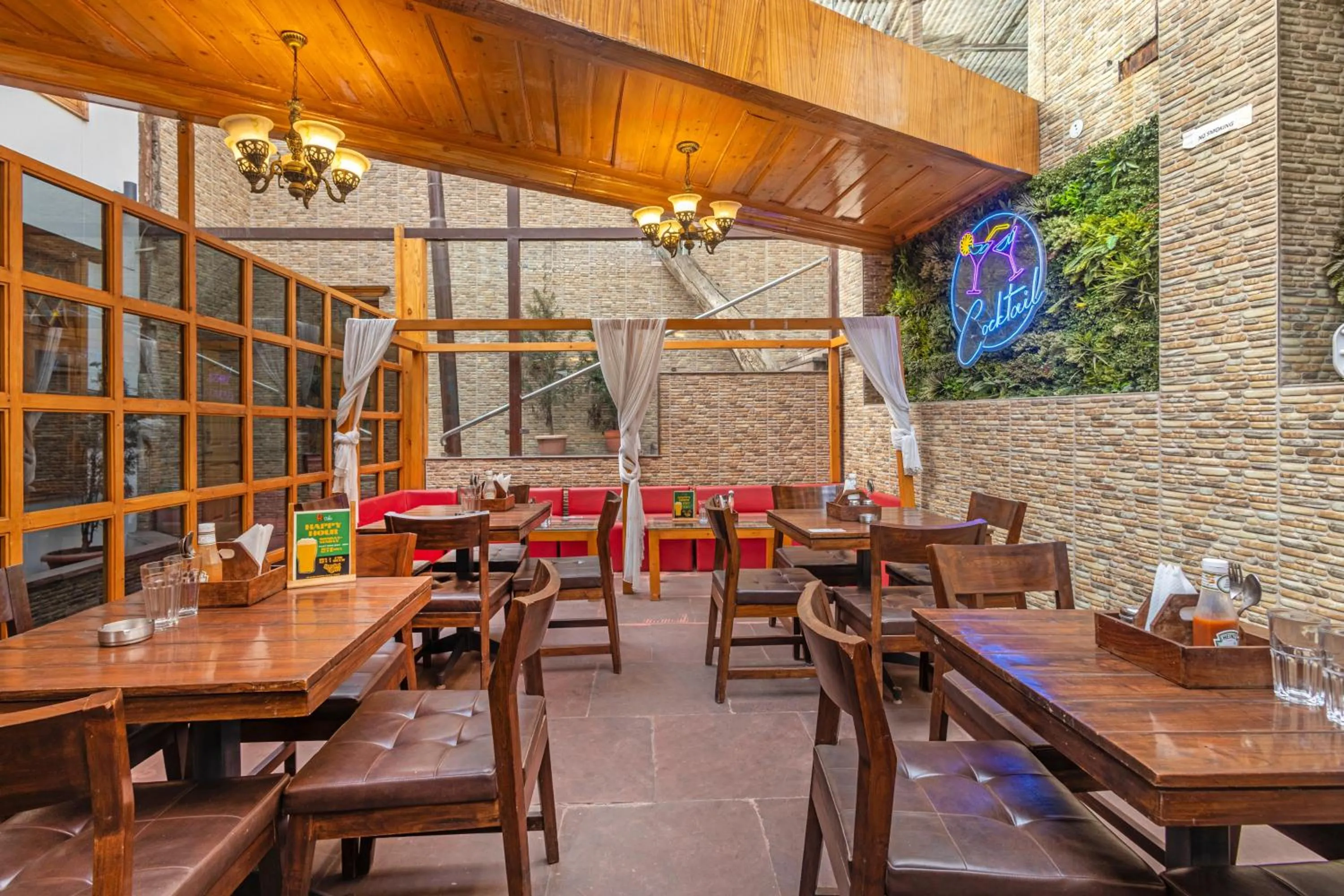 Lounge or bar in Treebo Premium Torrentium - A Heritage Hotel