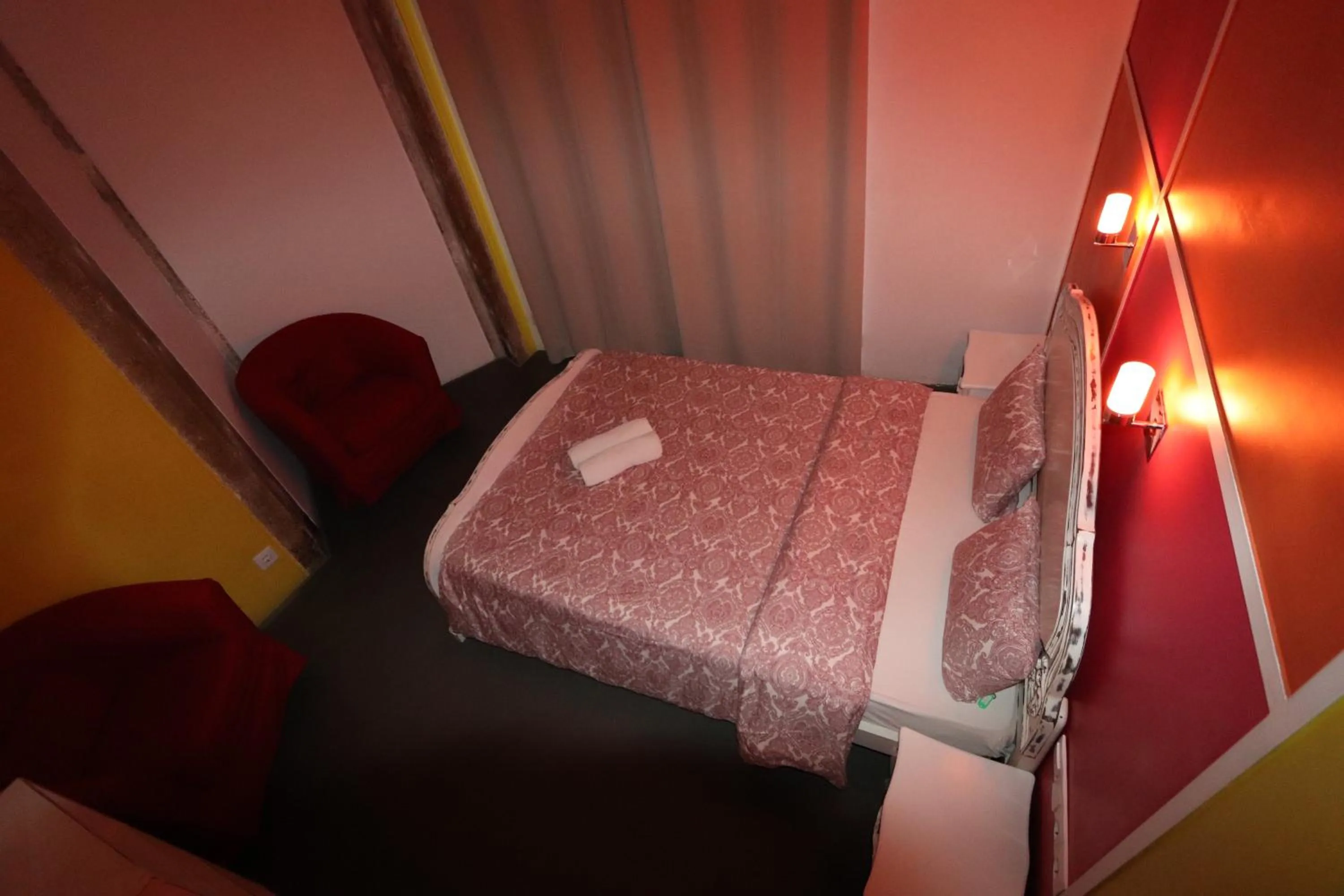 Photo of the whole room, Bed in Welcome Guest House