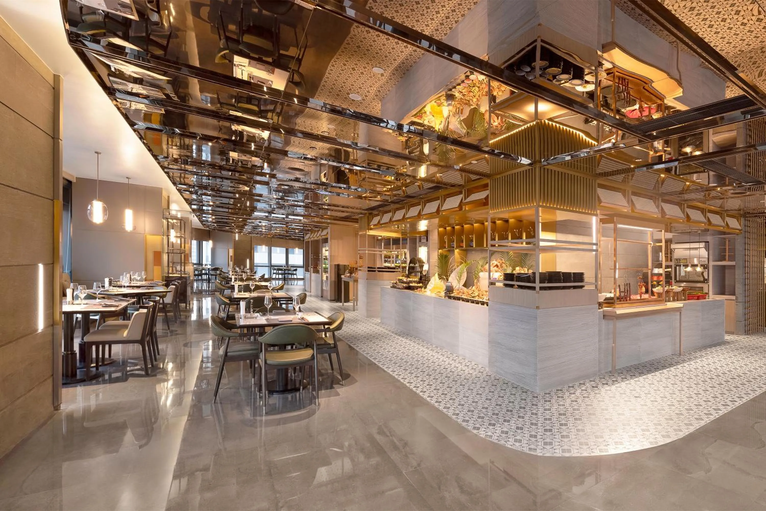 Restaurant/places to eat in HUALUXE Hotels and Resorts Qingdao Licang, an IHG Hotel