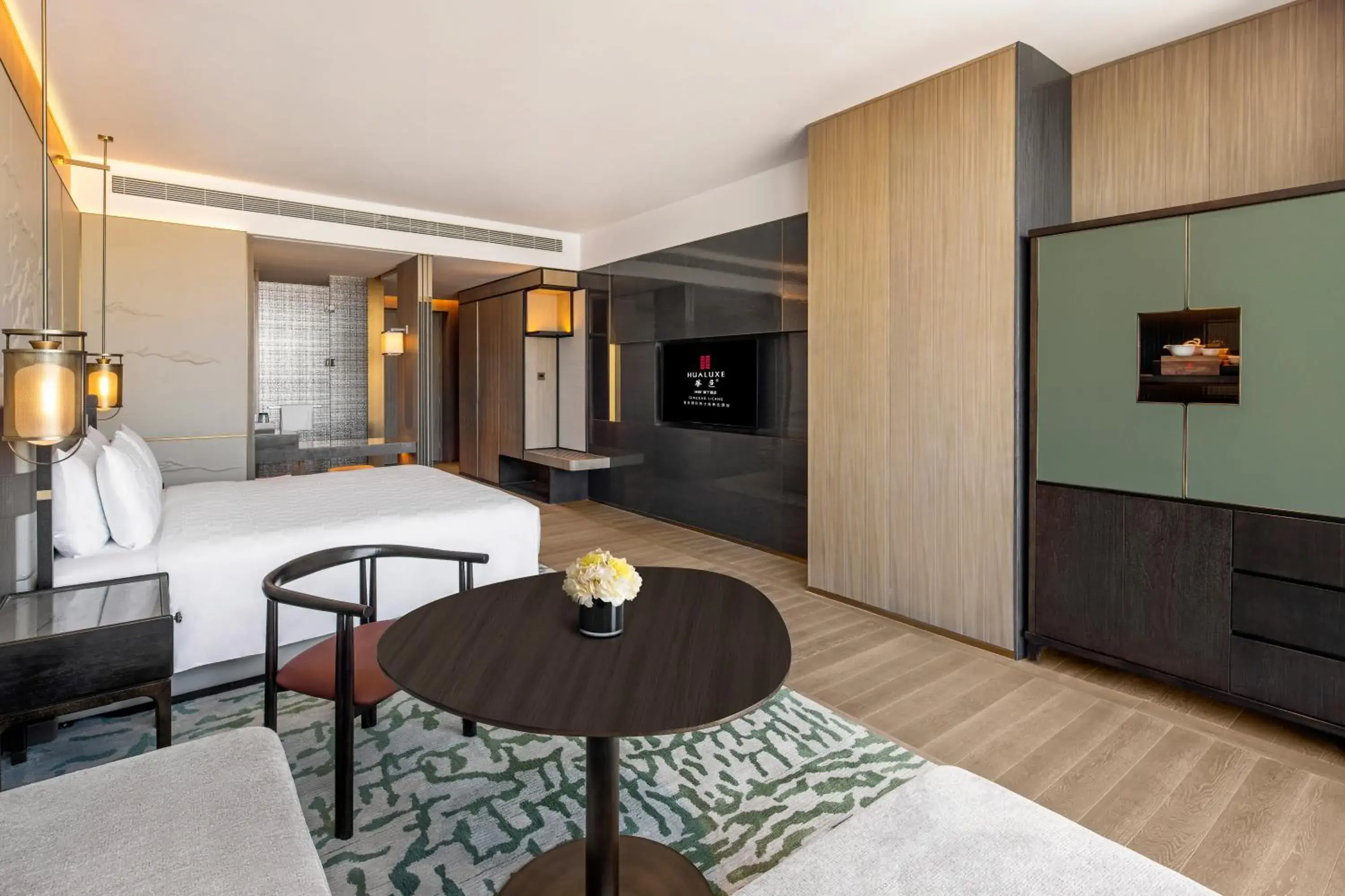 Premium King Room with City View in HUALUXE Hotels and Resorts Qingdao Licang, an IHG Hotel Premium King Room with City View in HUALUXE Hotels and Resorts Qingdao Licang, an IHG Hotel