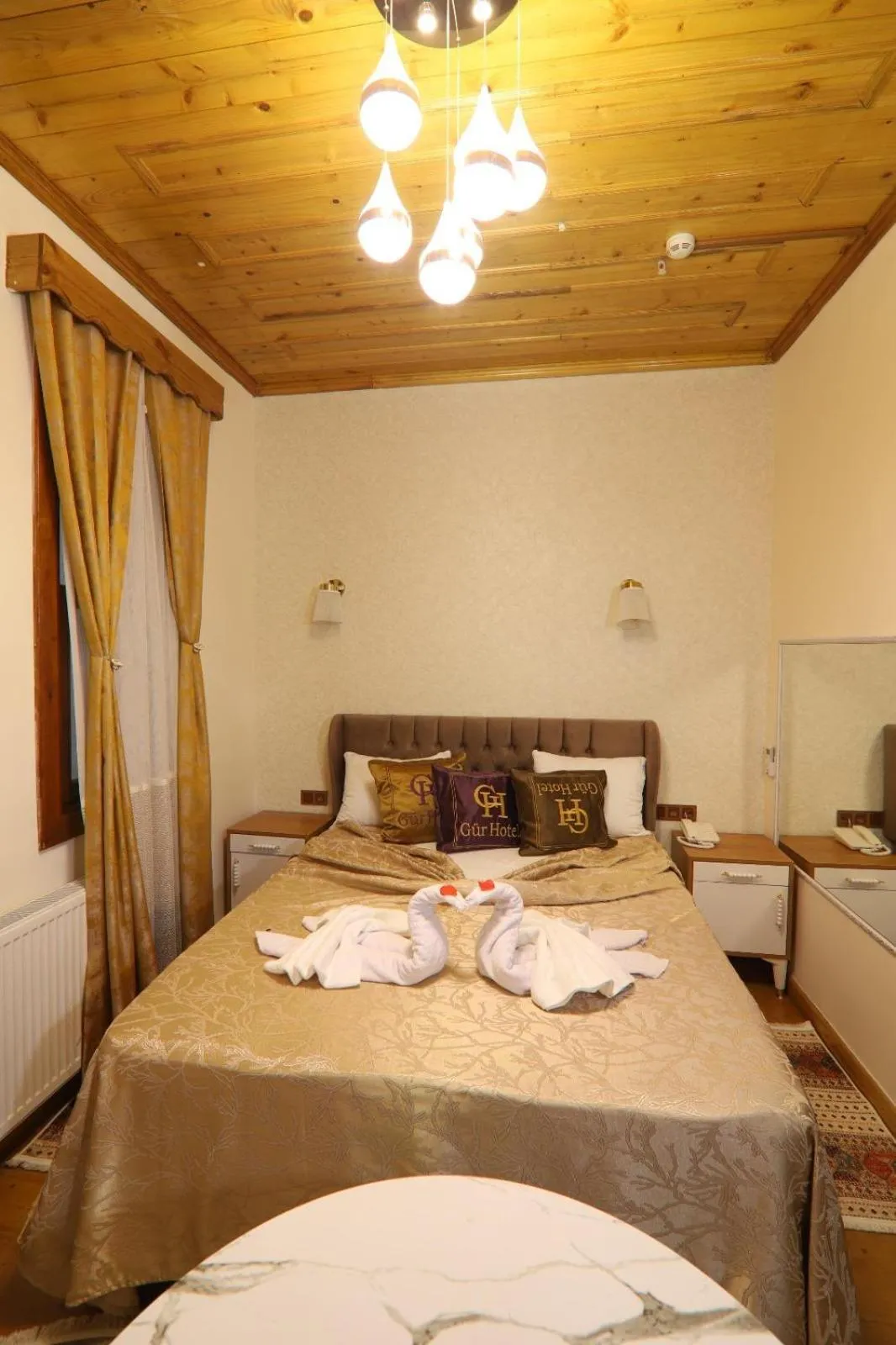 Bed in Gür Royal Suit Aparts