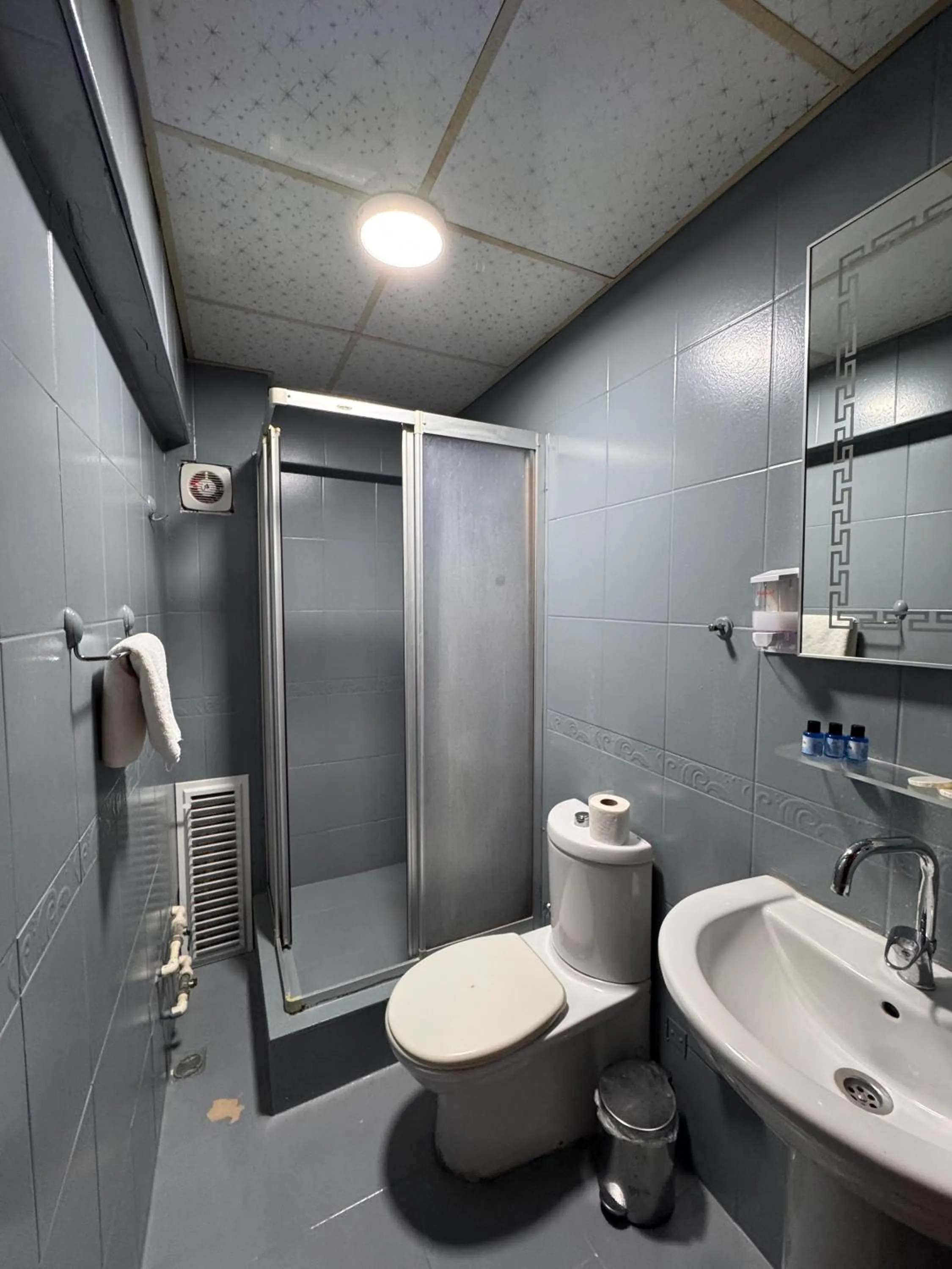 Shower in Gür Royal Suit Aparts