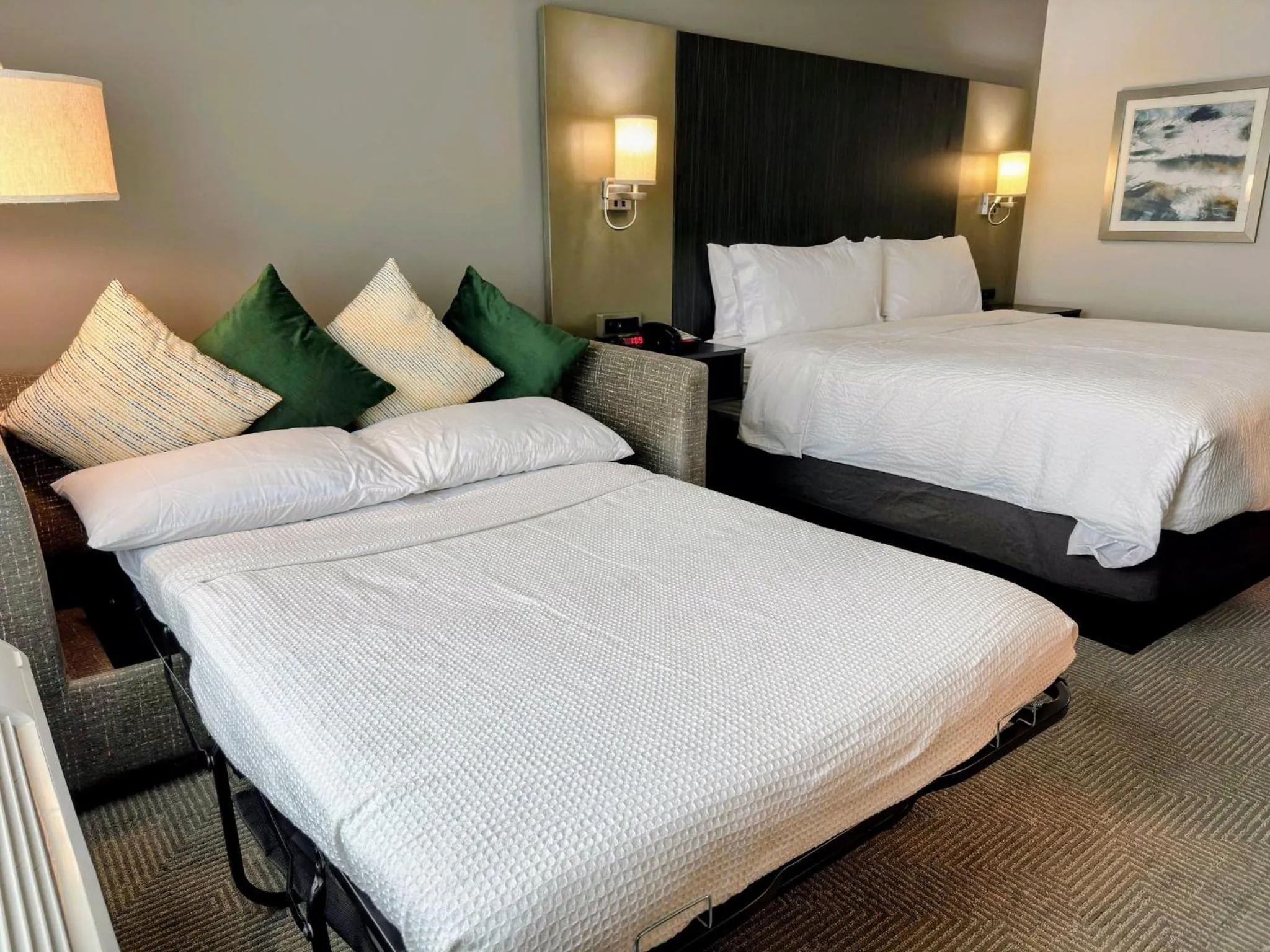 Photo of the whole room, Bed in Holiday Inn Carlsbad/San Diego, an IHG Hotel