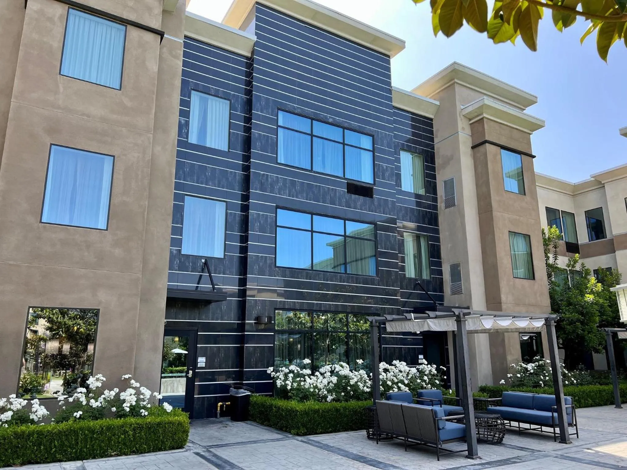 Property building in Staybridge Suites Carlsbad/San Diego by IHG