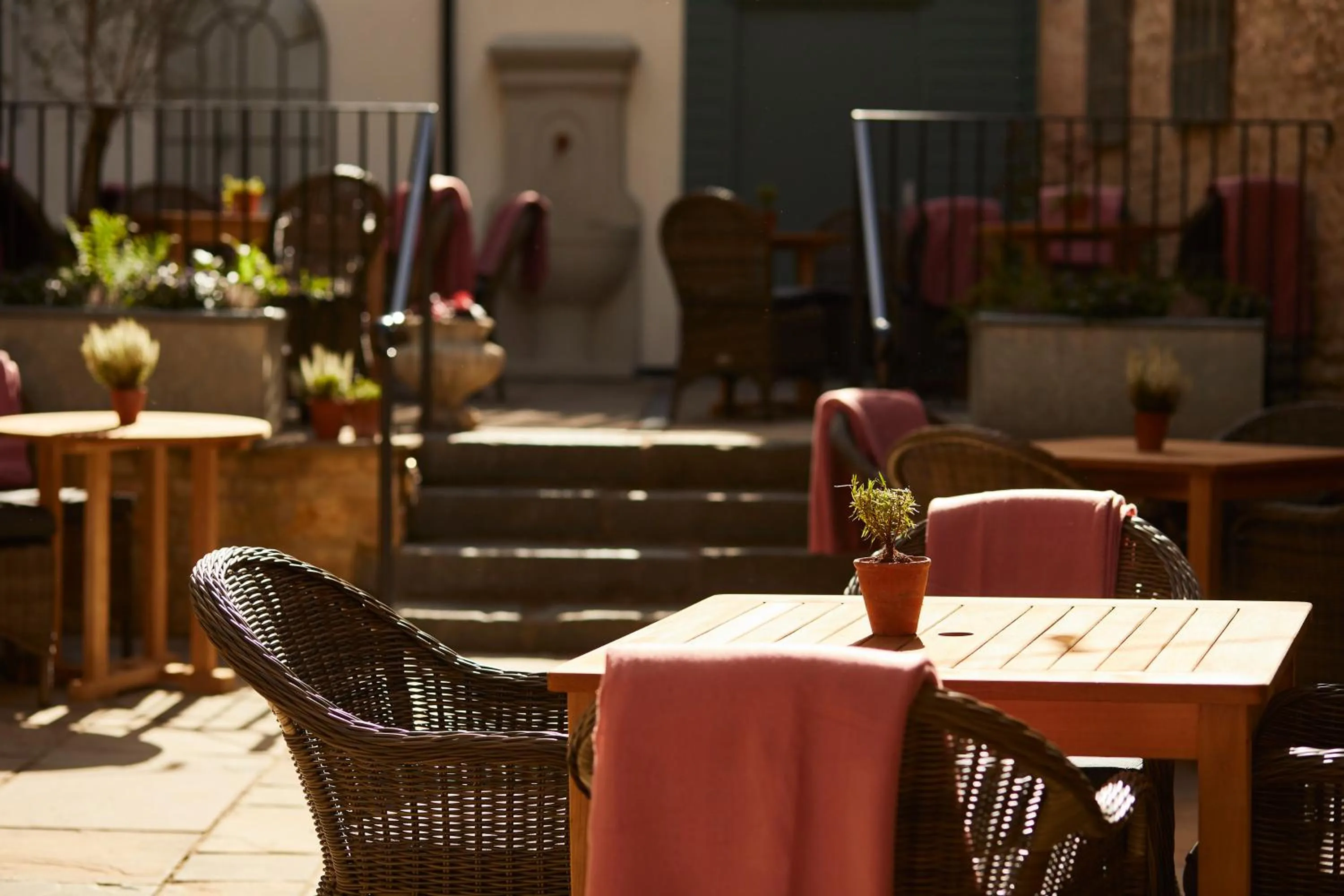 Patio in Kings Head Hotel