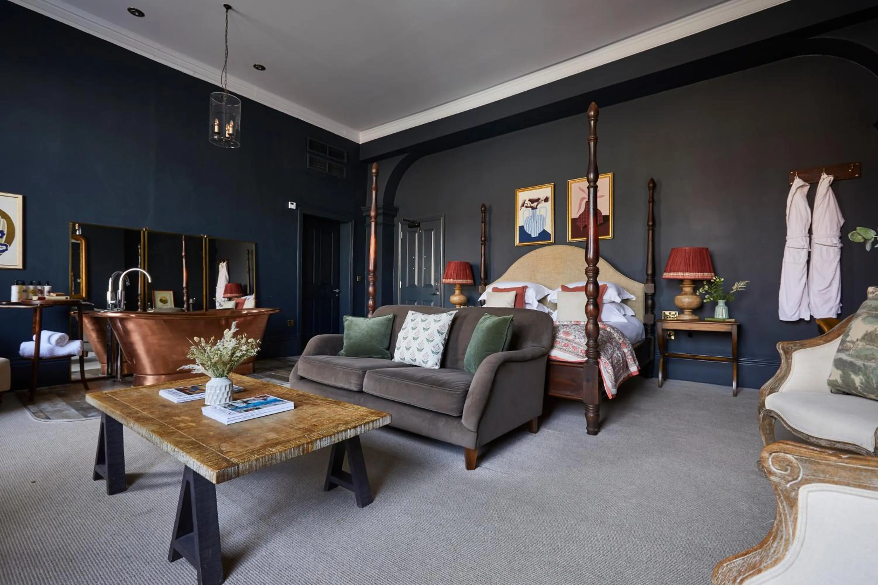 Bed in Kings Head Hotel