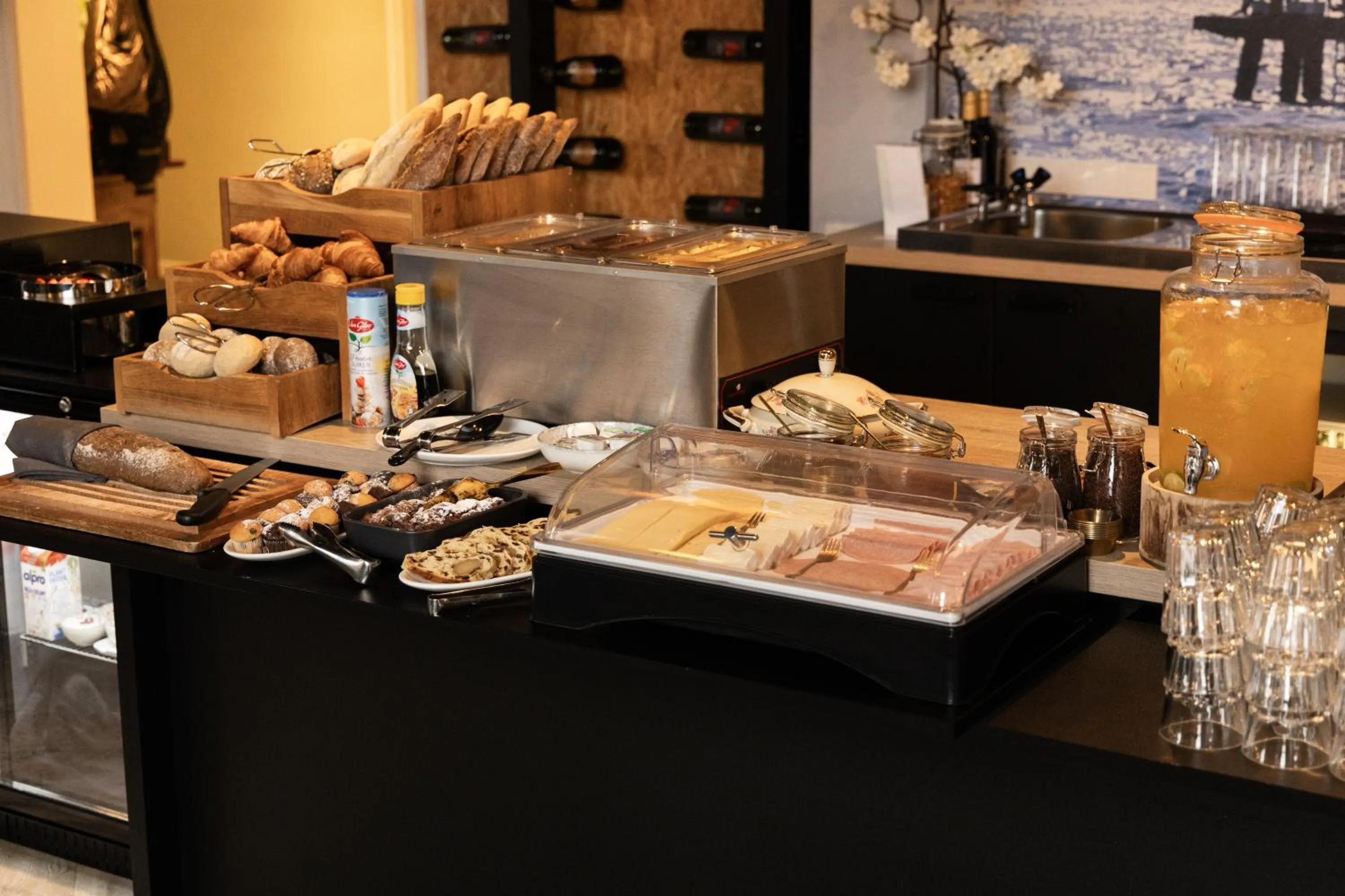 Food and drinks in Boutique Hotel Charley's