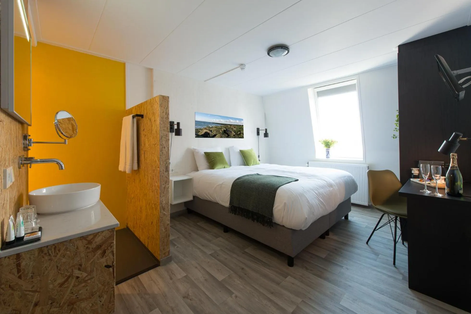 Bed in Boutique Hotel Charley's