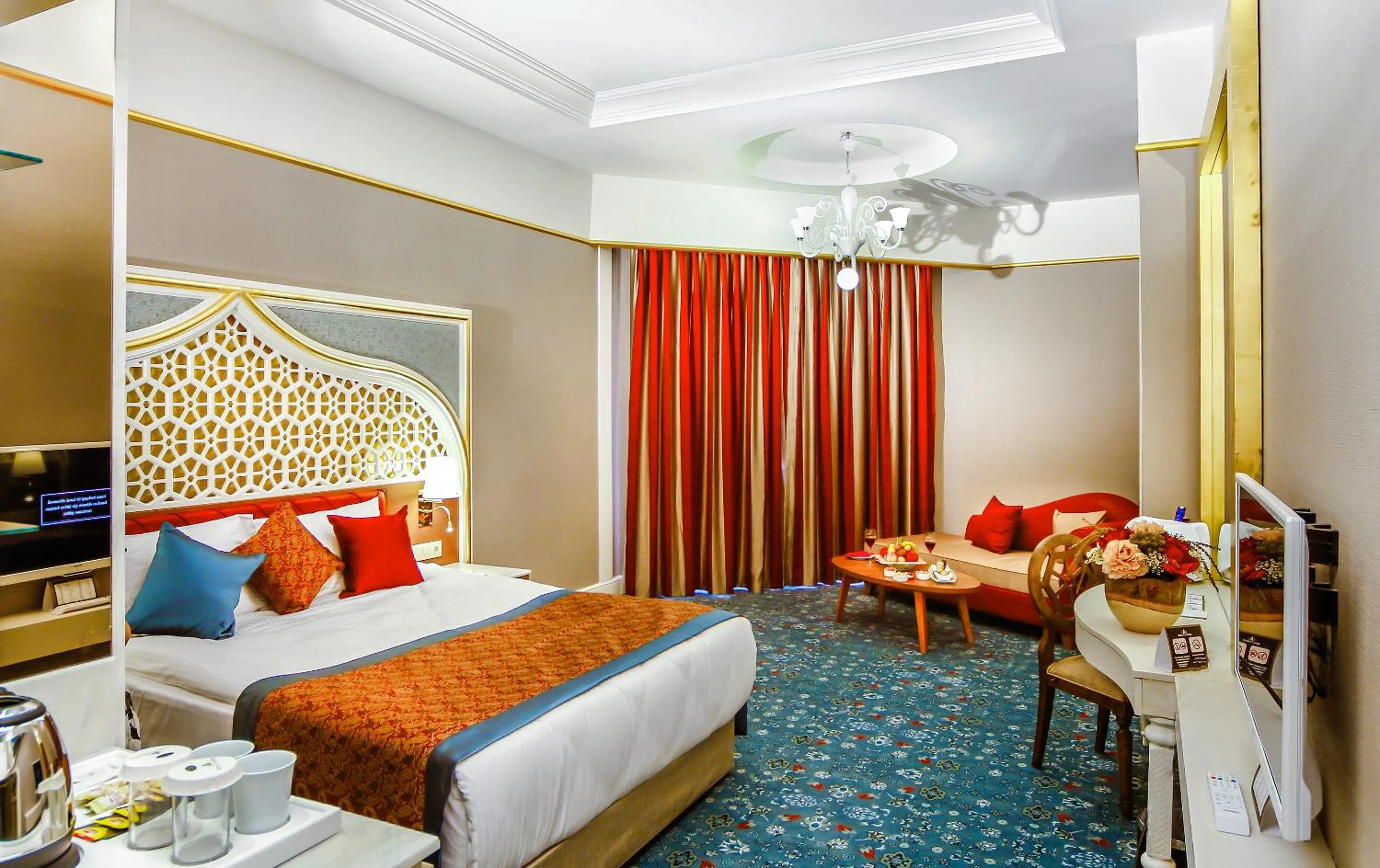 Other, Bed in Royal Taj Mahal Hotel