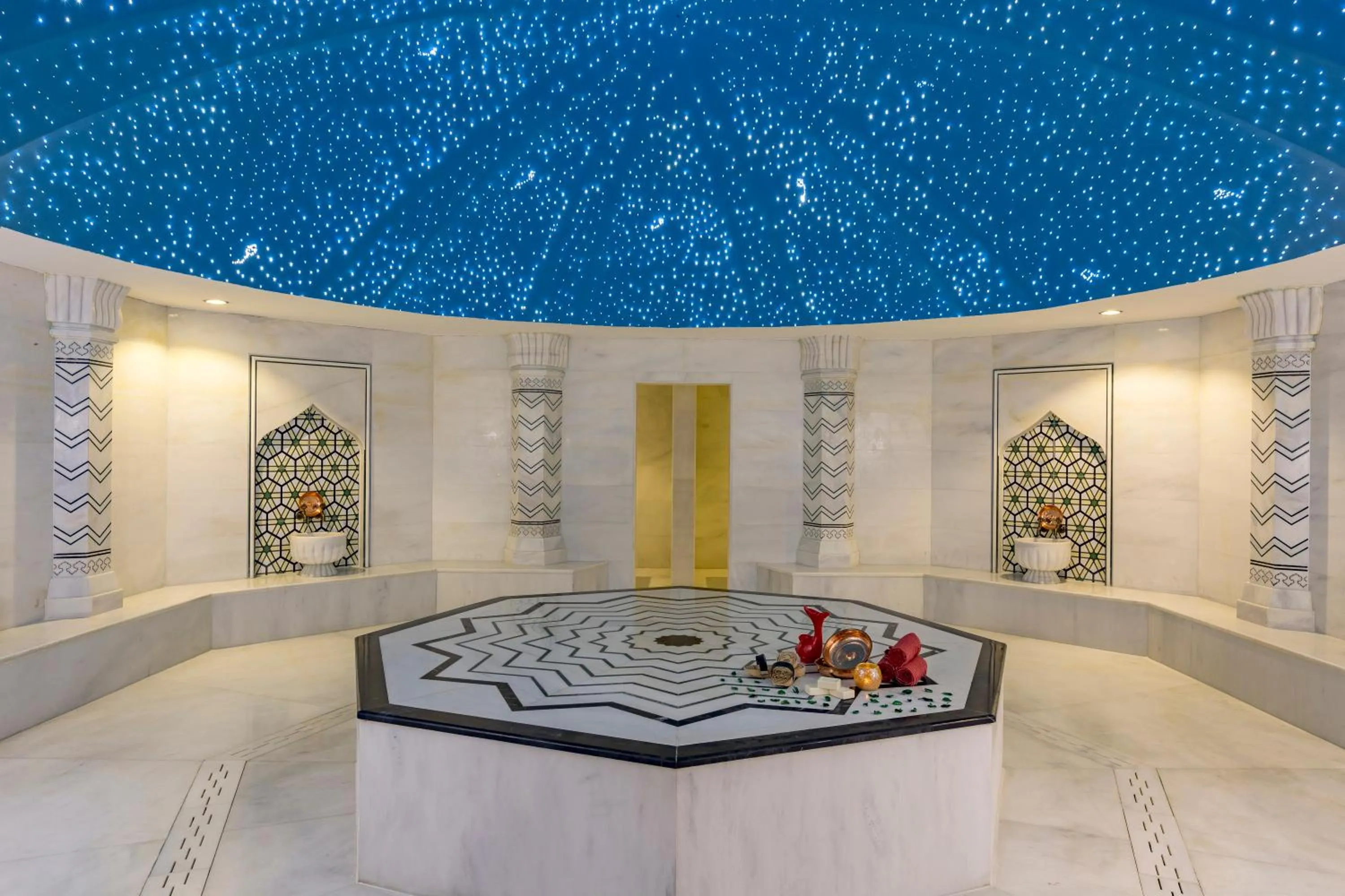 Public Bath in Royal Taj Mahal Hotel