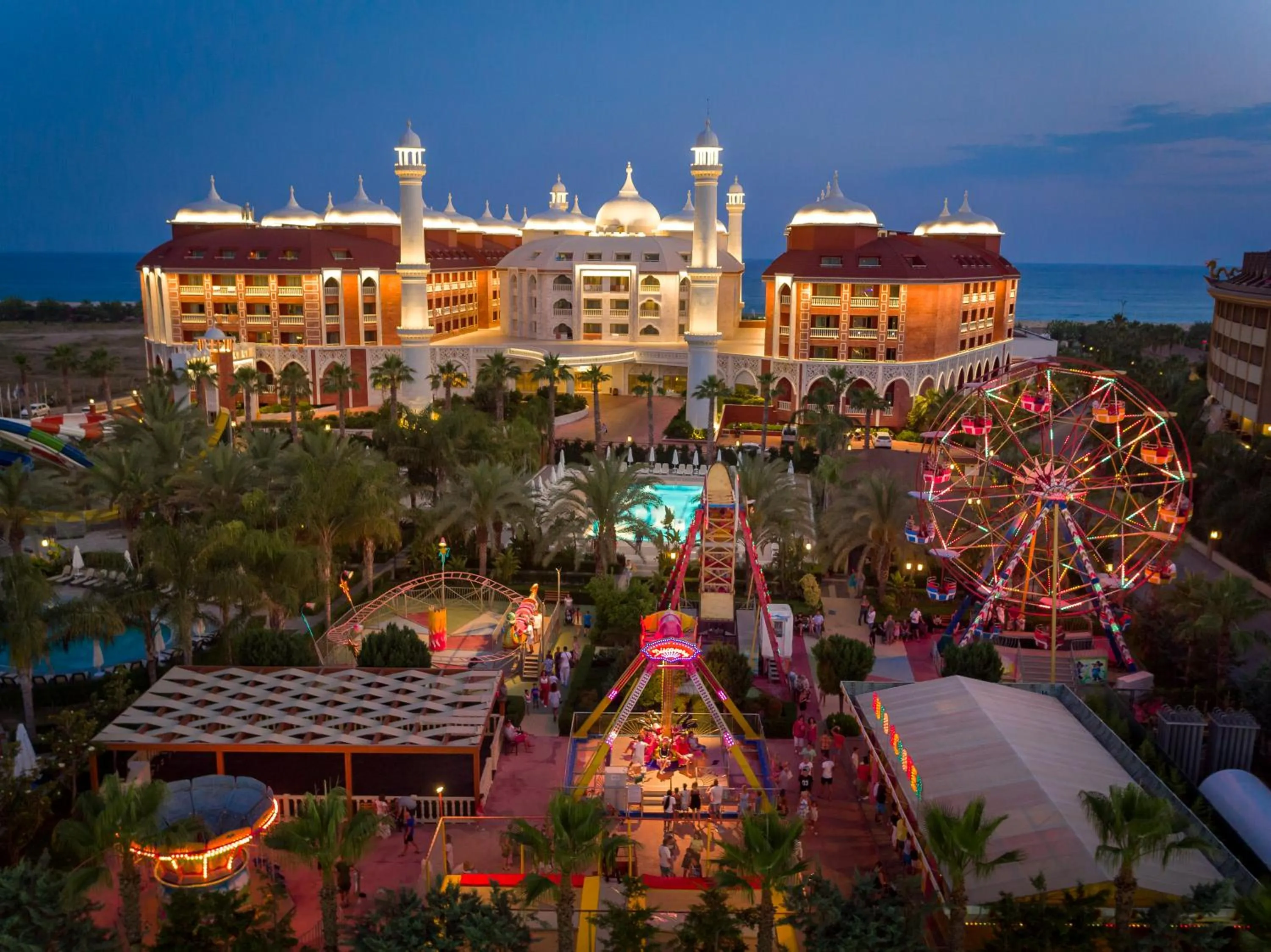 Night in Royal Taj Mahal Hotel