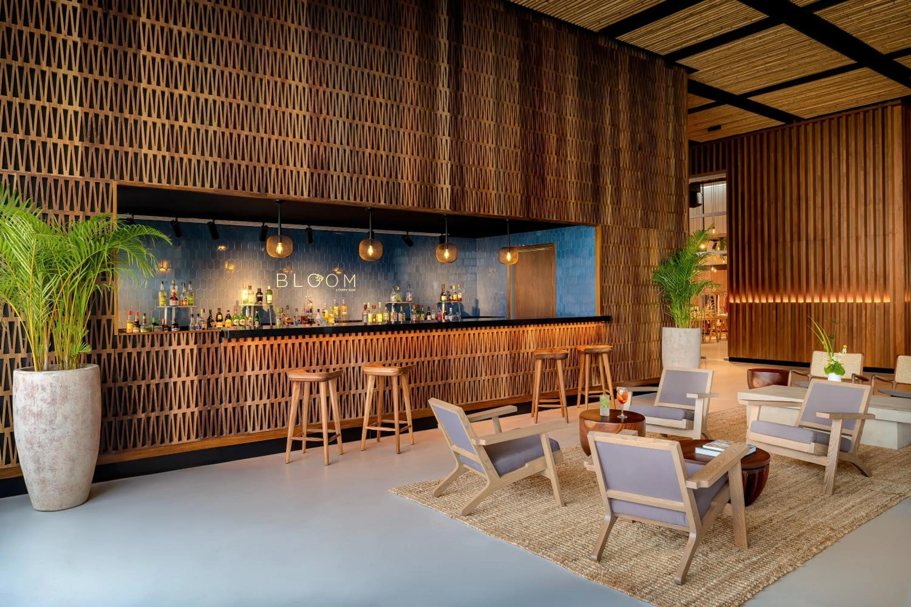 Lounge or bar in Hyatt Vivid Grand Island Cancun-All Inclusive Adults Only