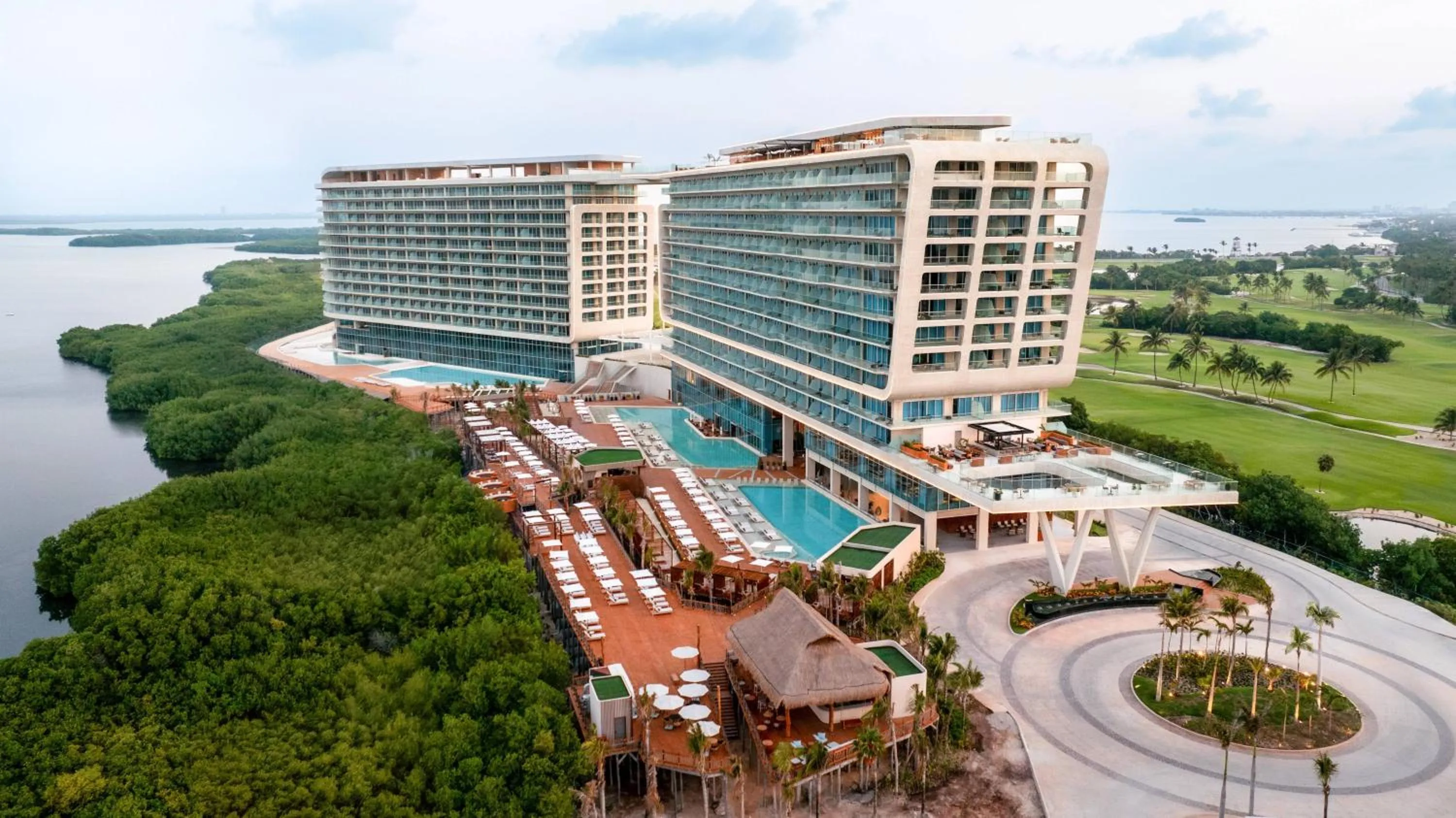 Property building in Hyatt Vivid Grand Island Cancun-All Inclusive Adults Only