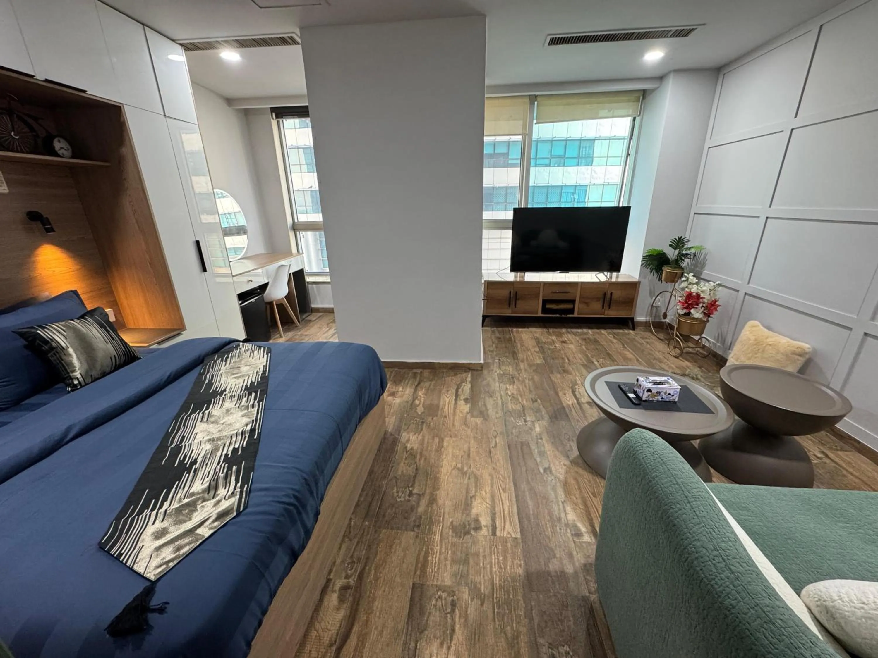 TV and multimedia in The Centaurus Apartments