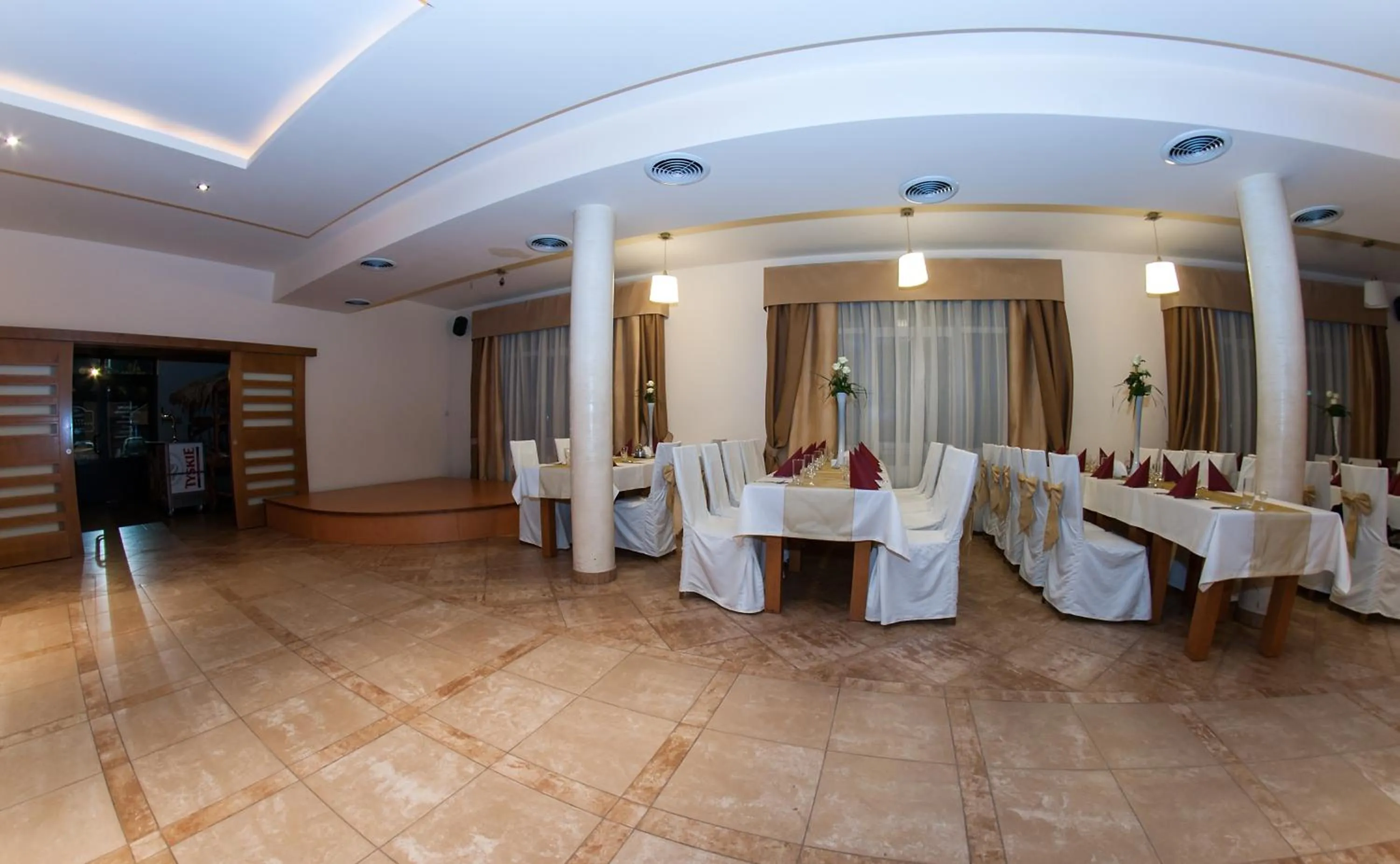 Banquet/Function facilities in Hotel Marand