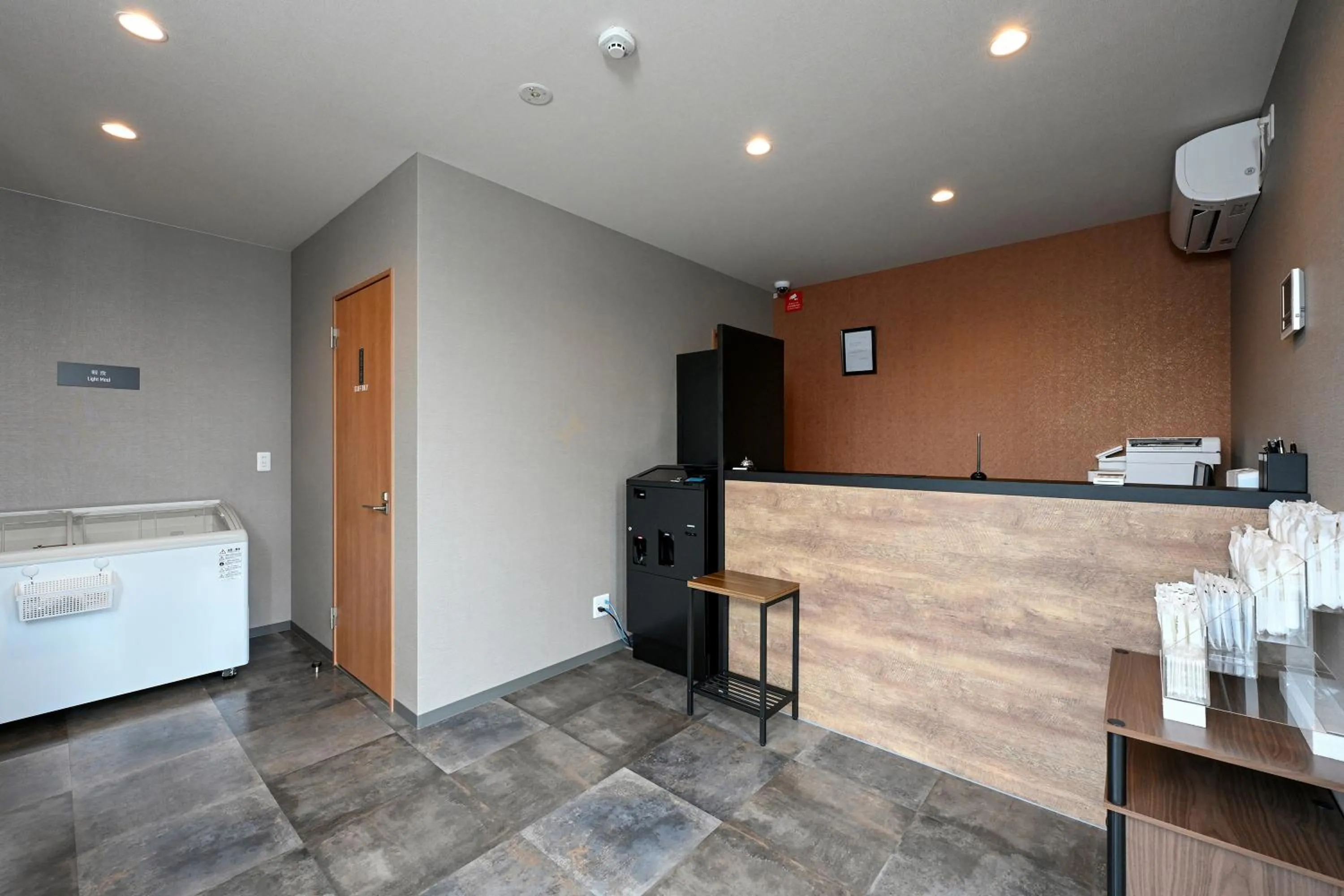 Lobby or reception in HOTEL R9 The Yard Oizumi