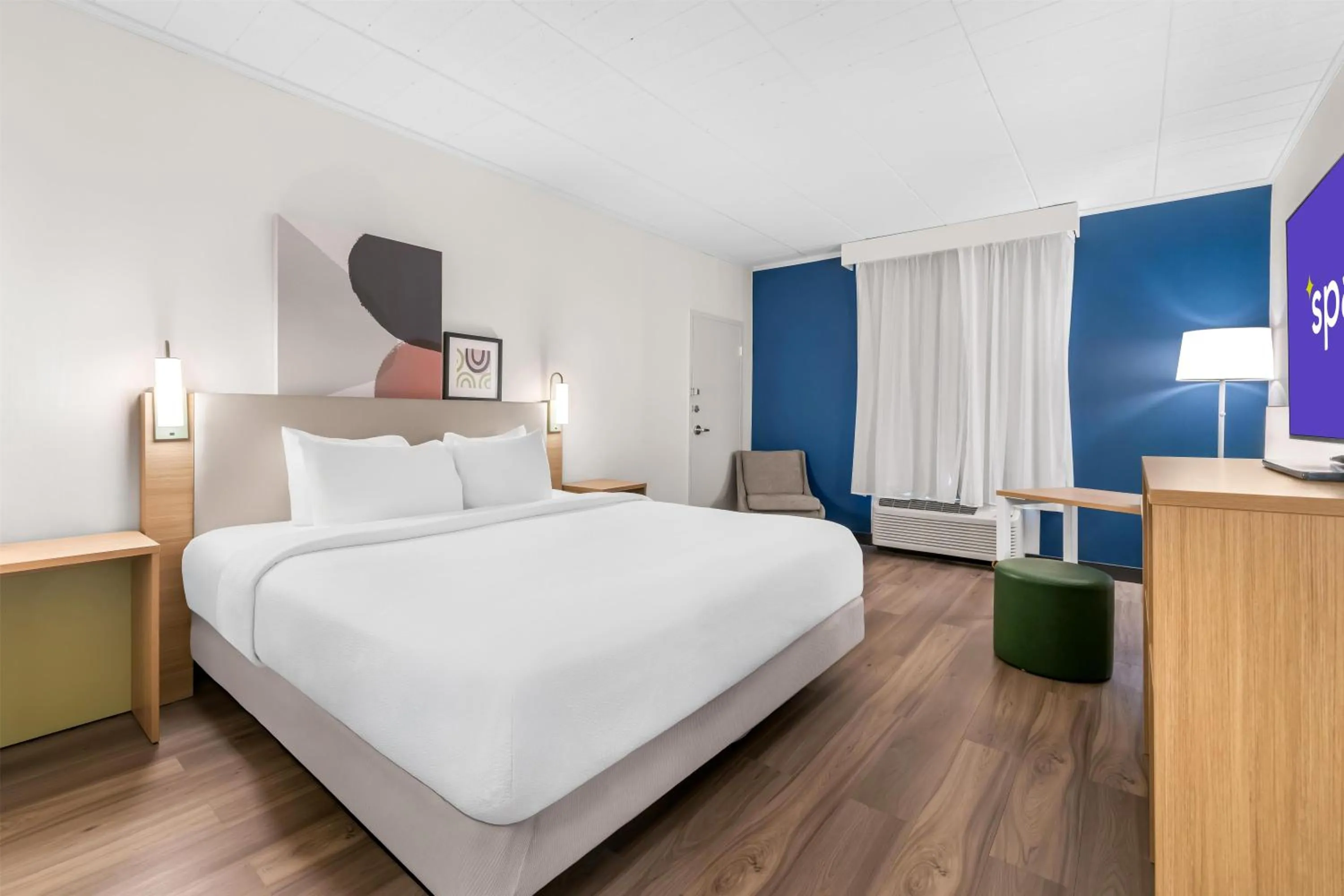 Bed in Spark by Hilton Lockport