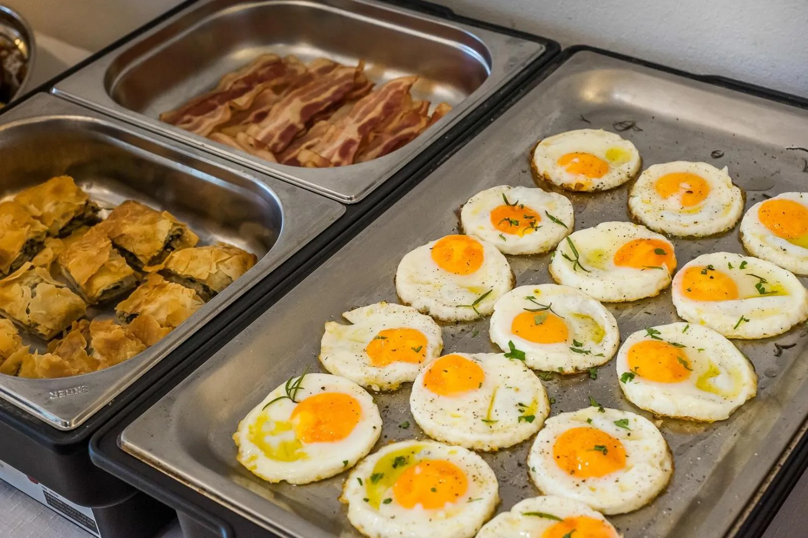 Food and drinks in Aktaia Boutique Hotel