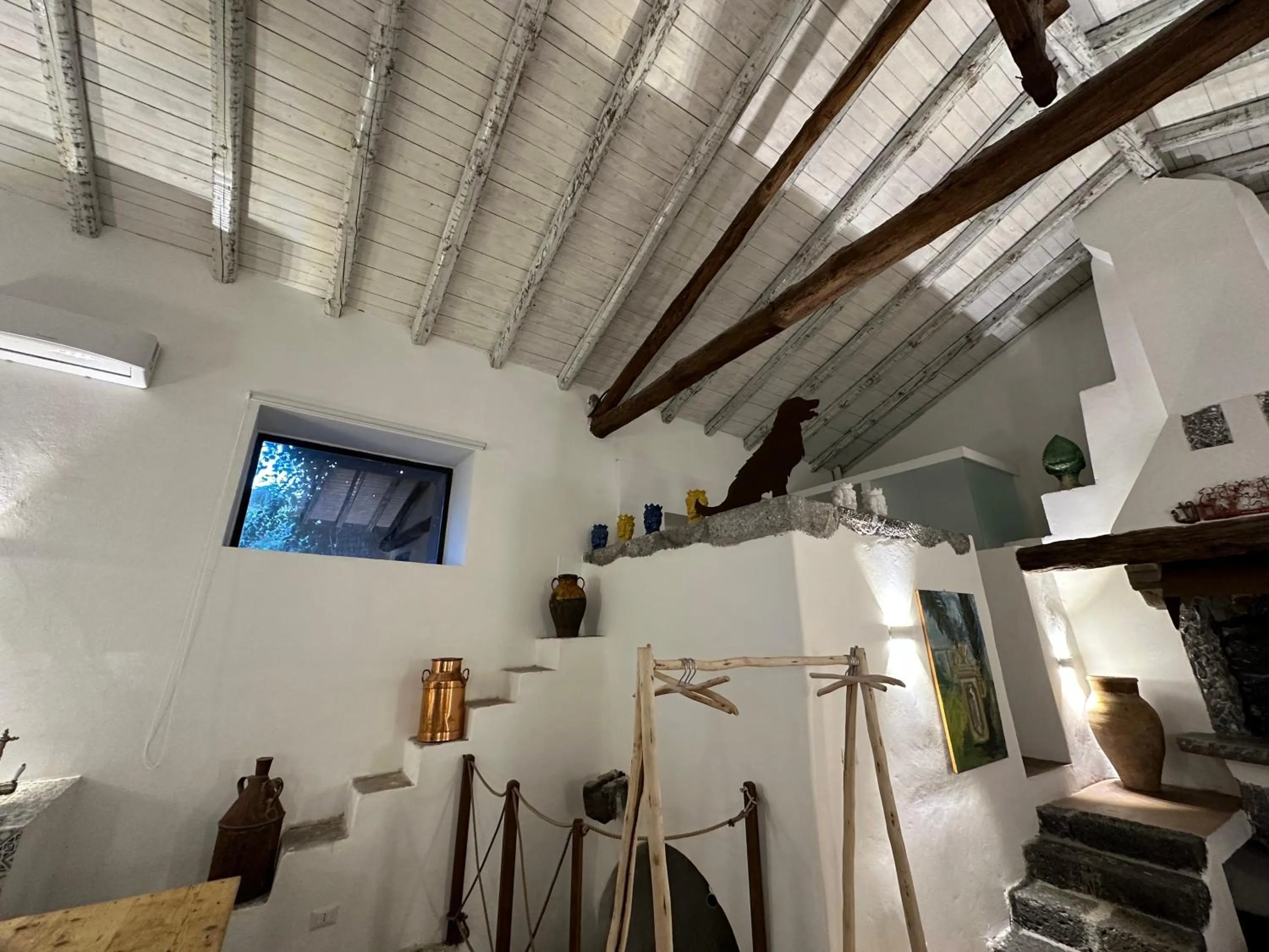 Photo of the whole room in Etna Botanic Garden