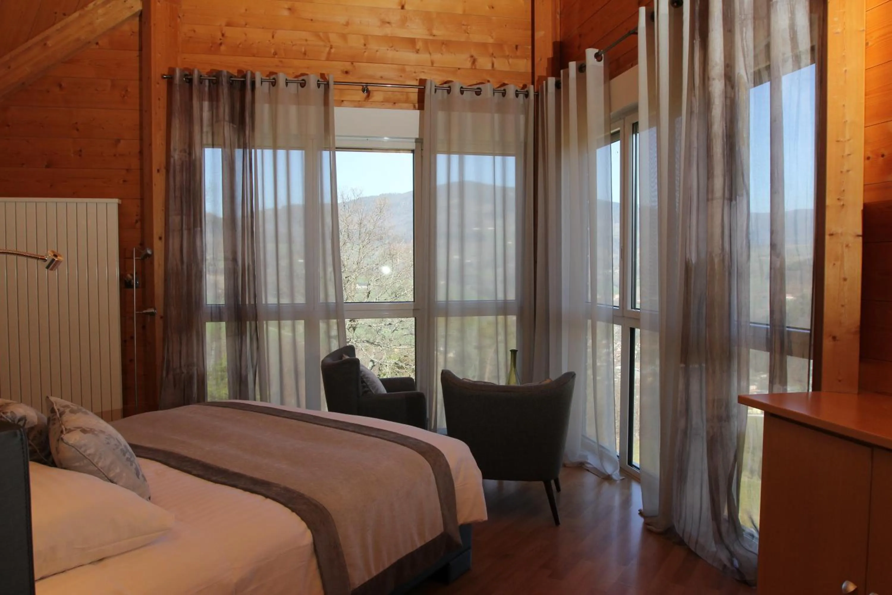 Bedroom, Bed in Hôtel Restaurant Les Alisiers