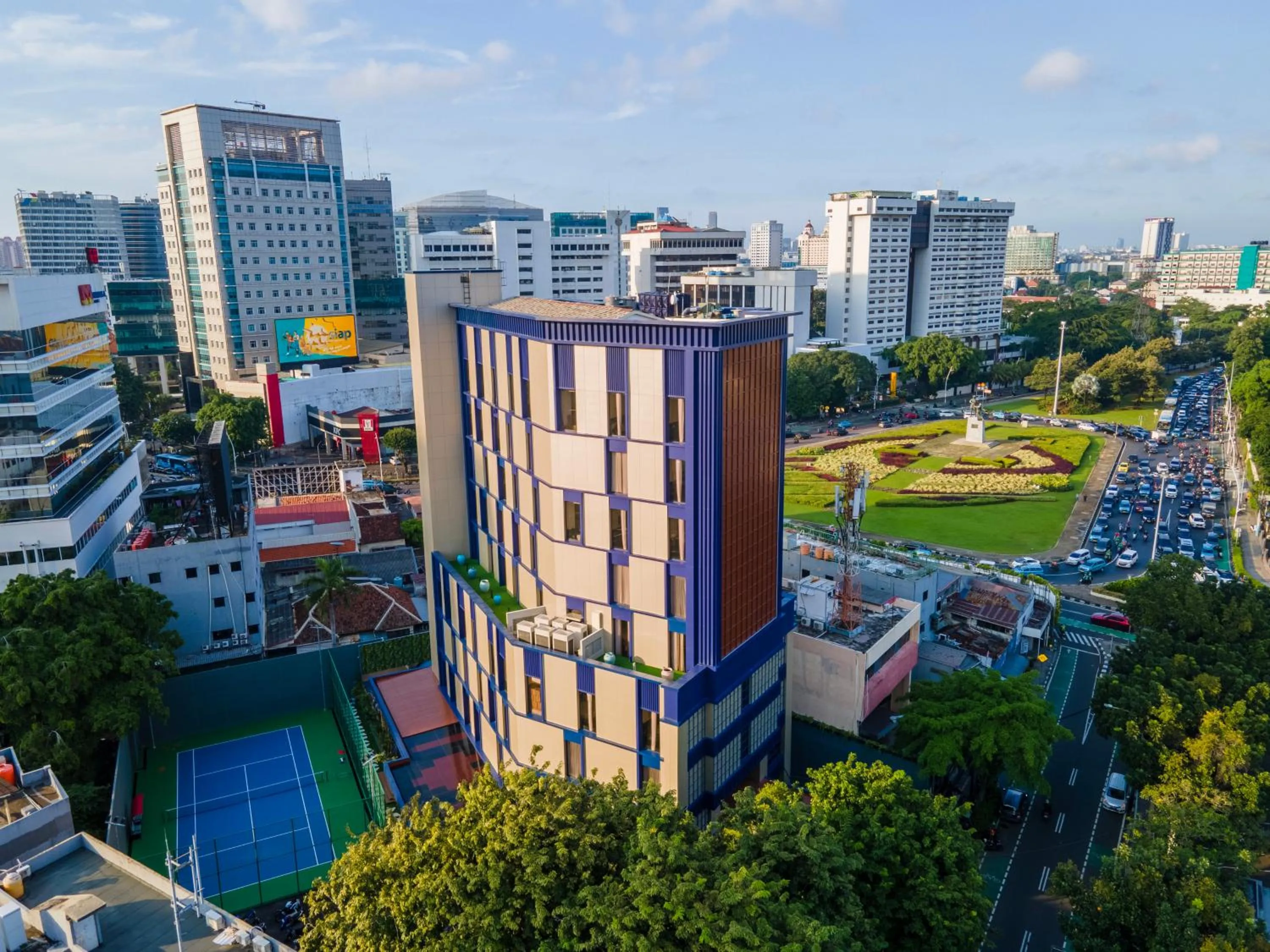 Facade/entrance in Ashley Tugu Tani Menteng