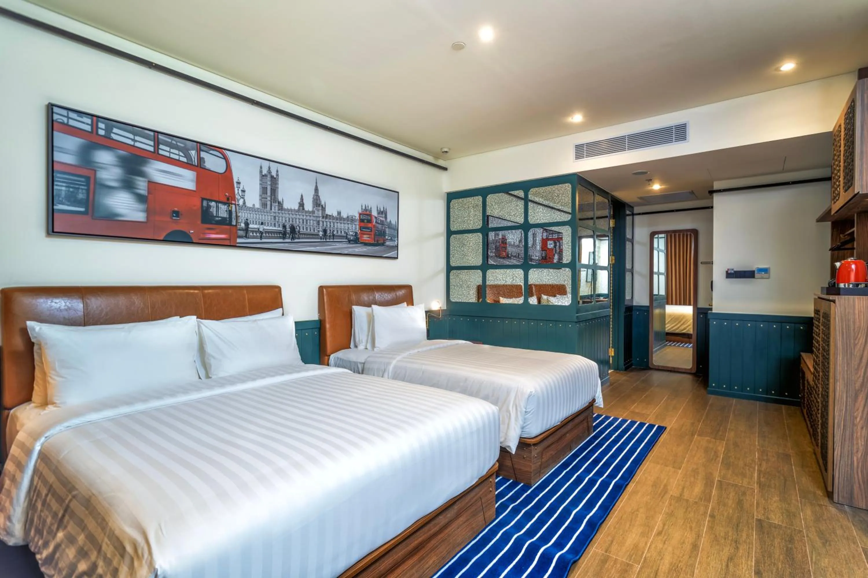 Bedroom, Bed in Ashley Tugu Tani Menteng