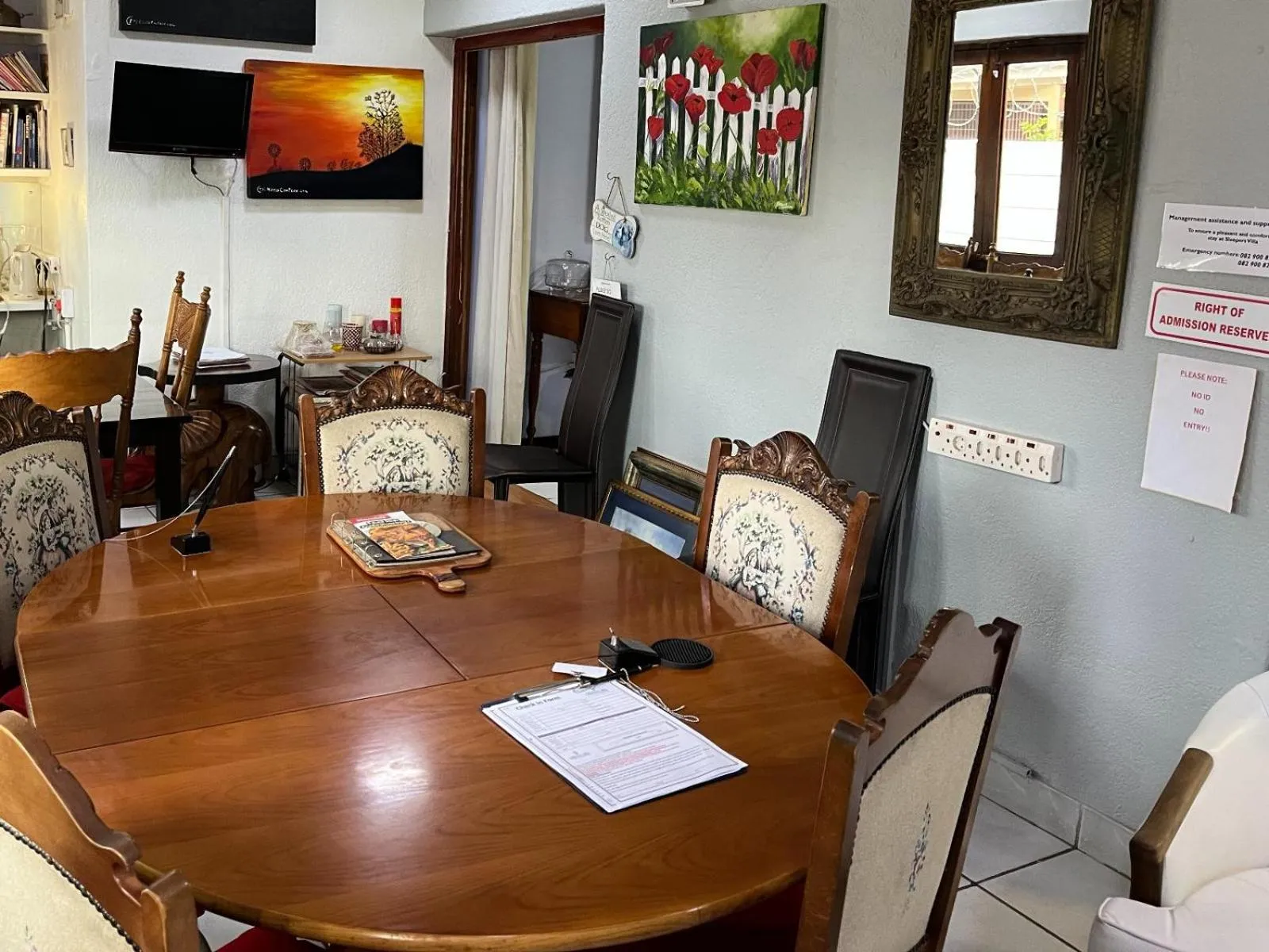 Facade/entrance in Sleepers Villa Guesthouse