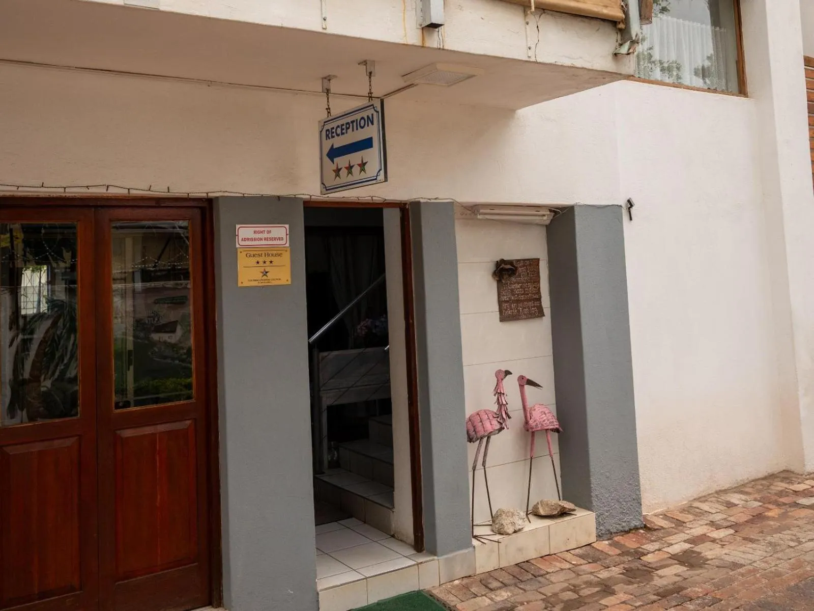 Facade/entrance in Sleepers Villa Guesthouse