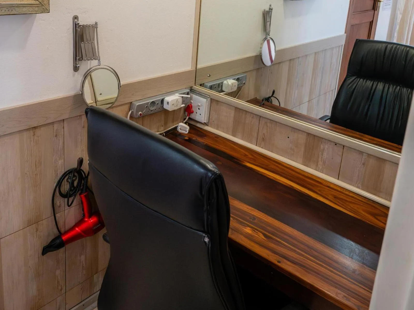 Photo of the whole room in Sleepers Villa Guesthouse