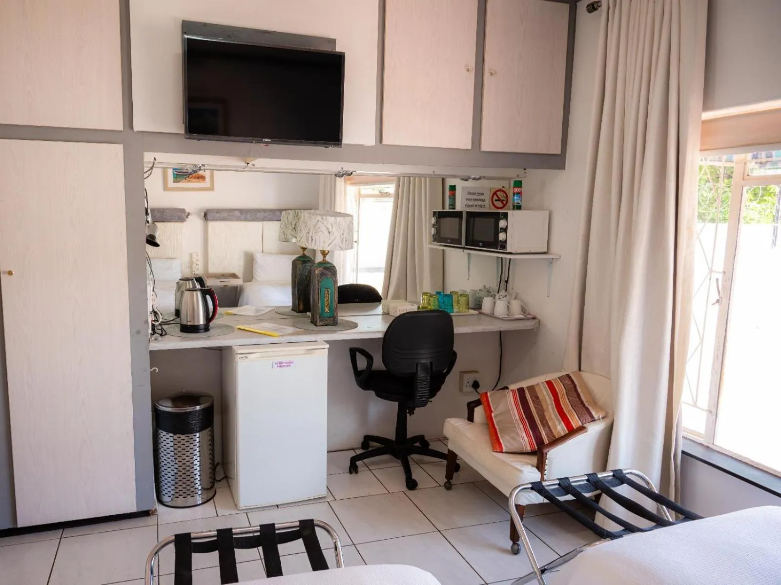 Photo of the whole room in Sleepers Villa Guesthouse