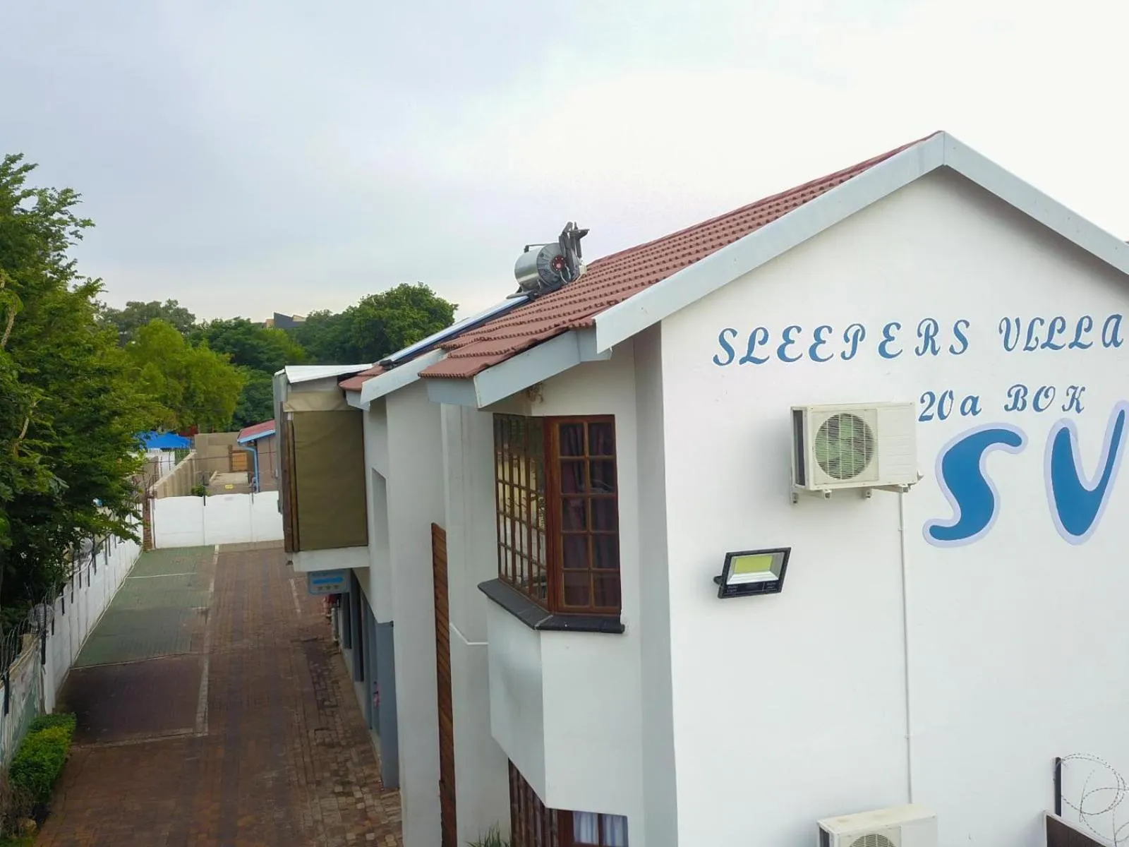 Property building in Sleepers Villa Guesthouse