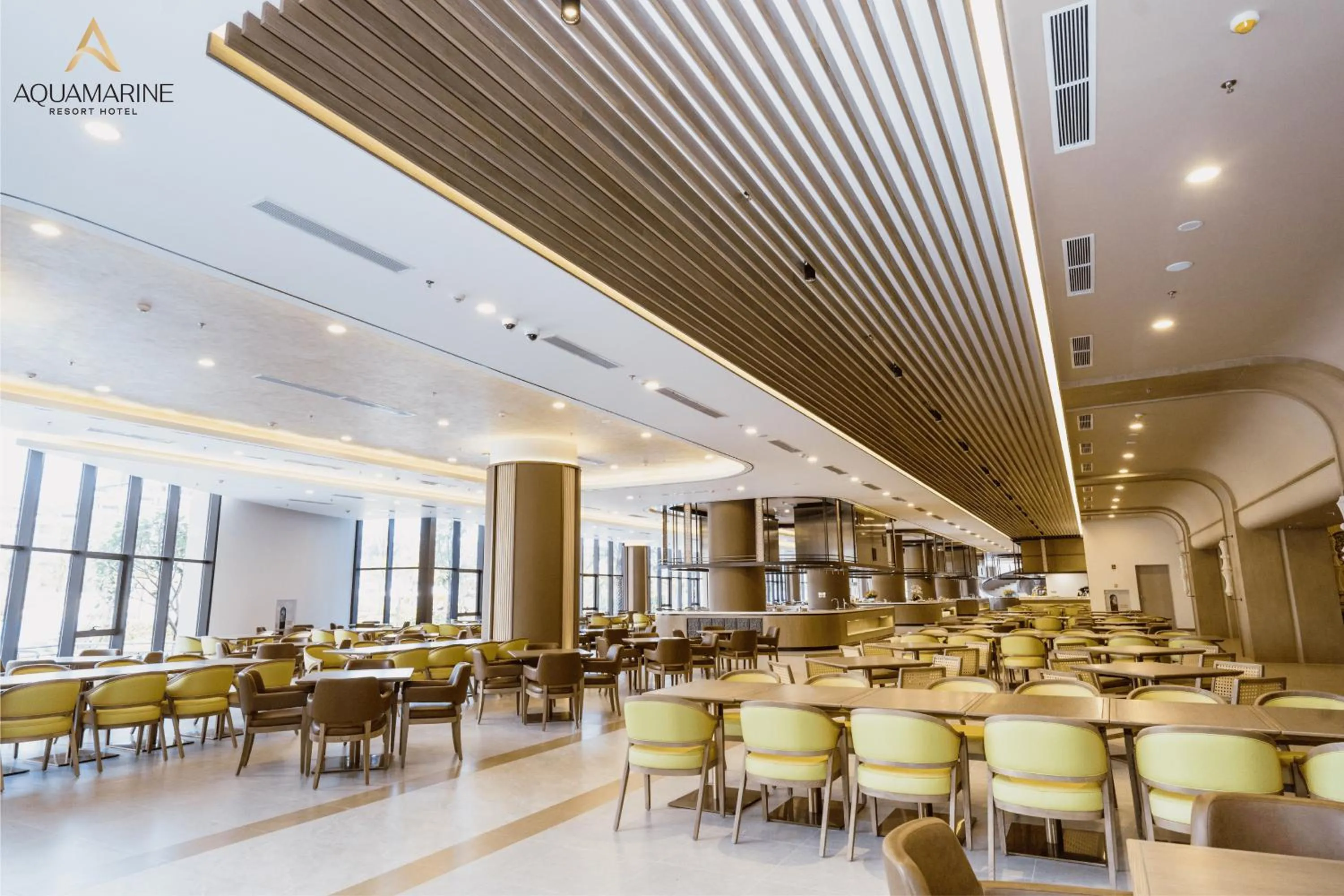 Restaurant/places to eat in Aquamarine Cam Ranh - By Swandor