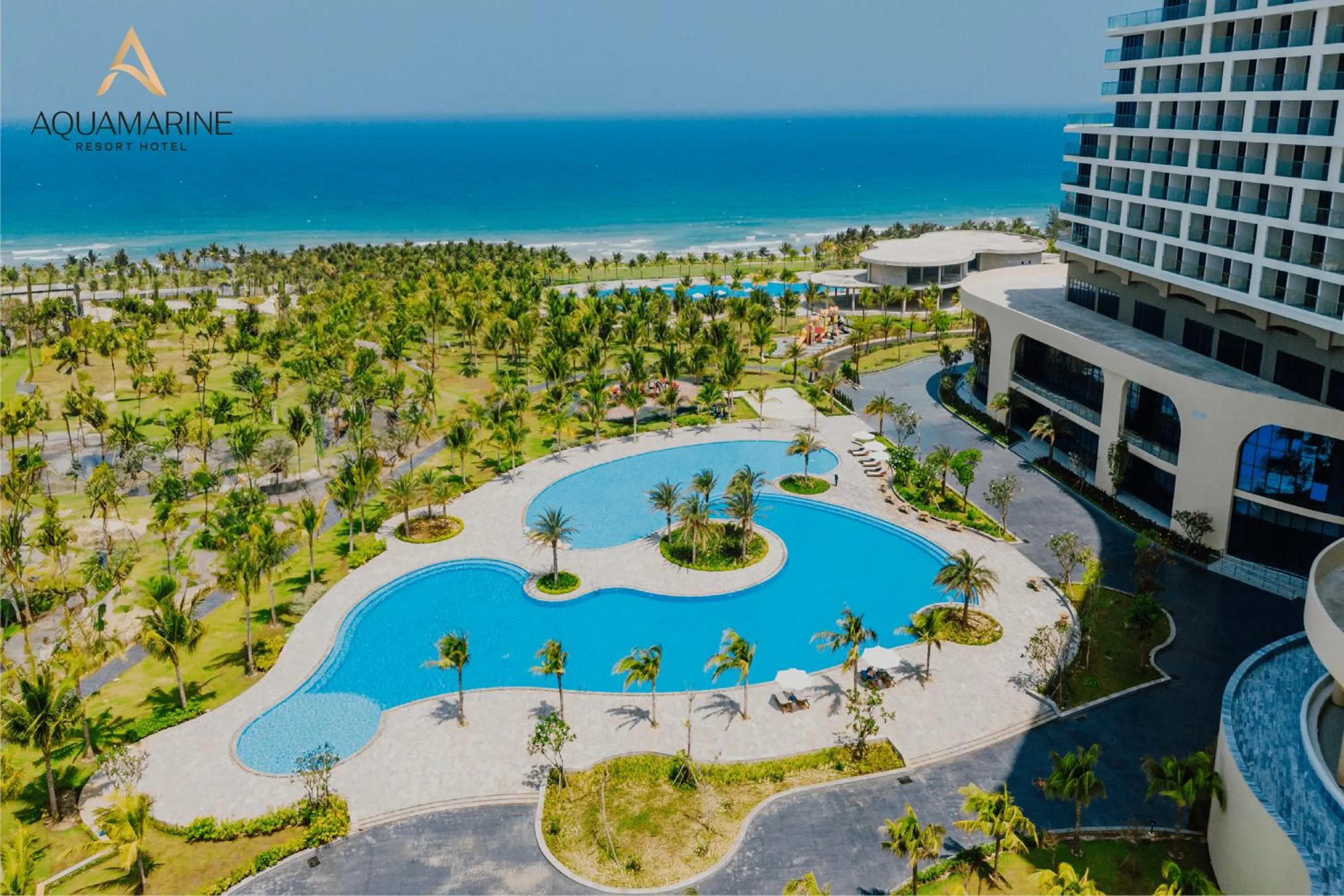 Swimming pool in Aquamarine Cam Ranh - By Swandor