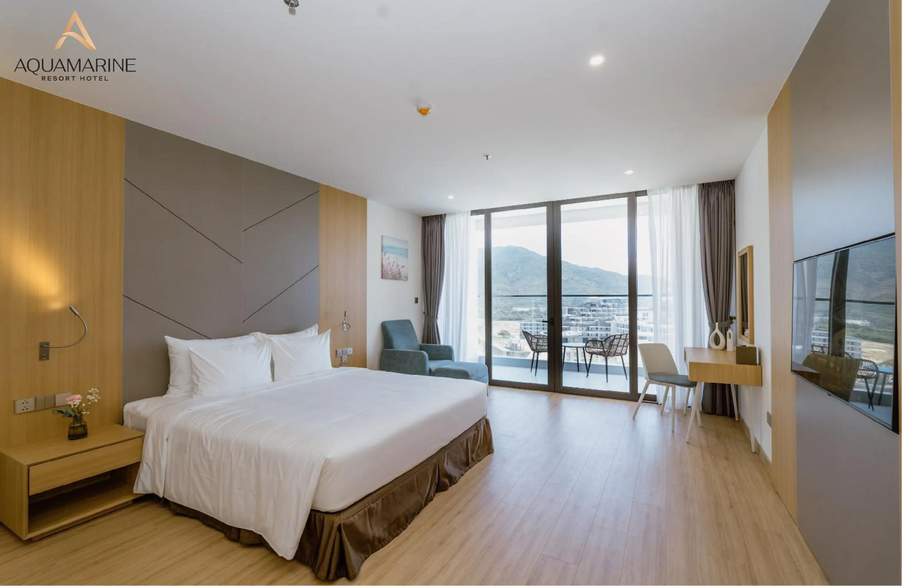 Photo of the whole room, Bed in Aquamarine Cam Ranh - By Swandor