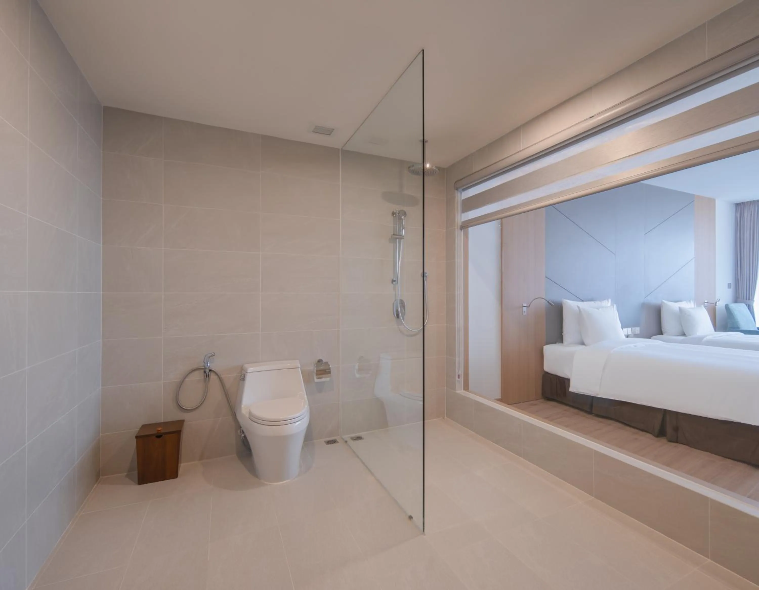 Shower in Aquamarine Cam Ranh - By Swandor