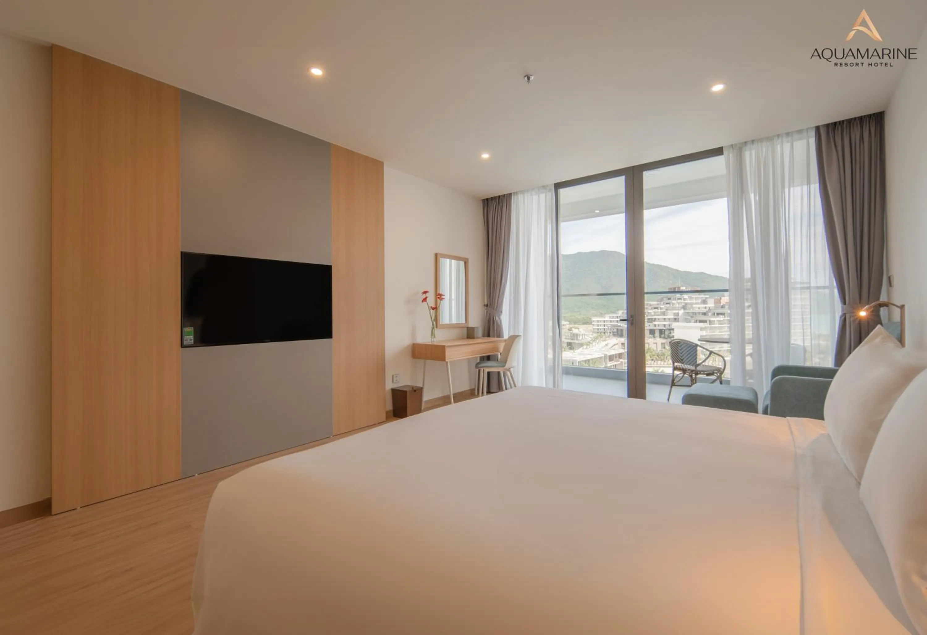 Bedroom, Bed in Aquamarine Cam Ranh - By Swandor