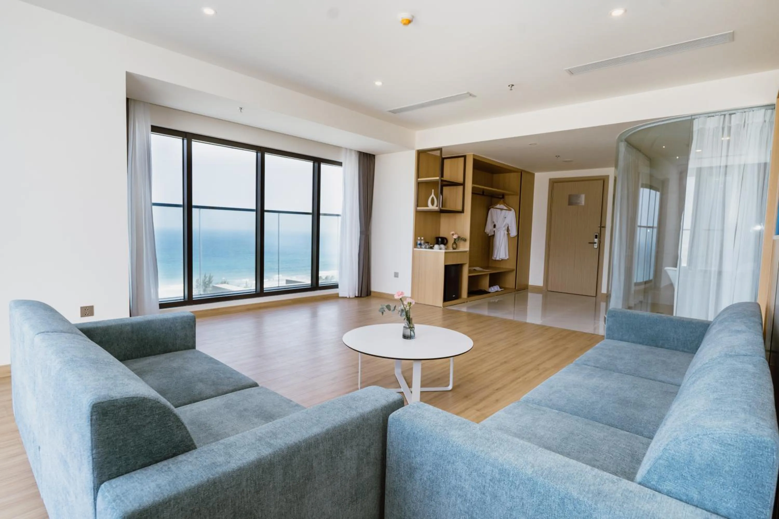 Living room in Aquamarine Cam Ranh - By Swandor