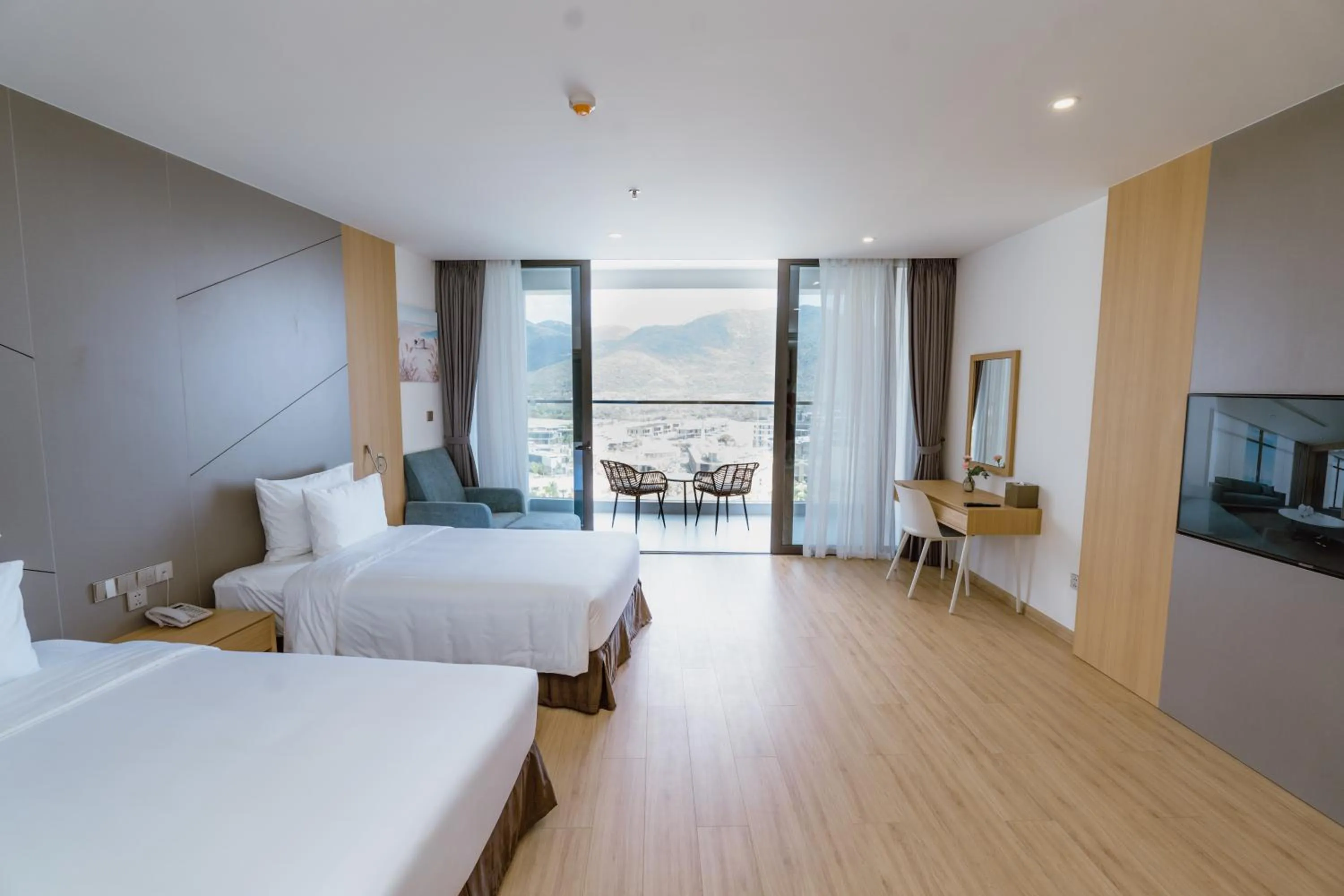 Photo of the whole room, Bed in Aquamarine Cam Ranh - By Swandor