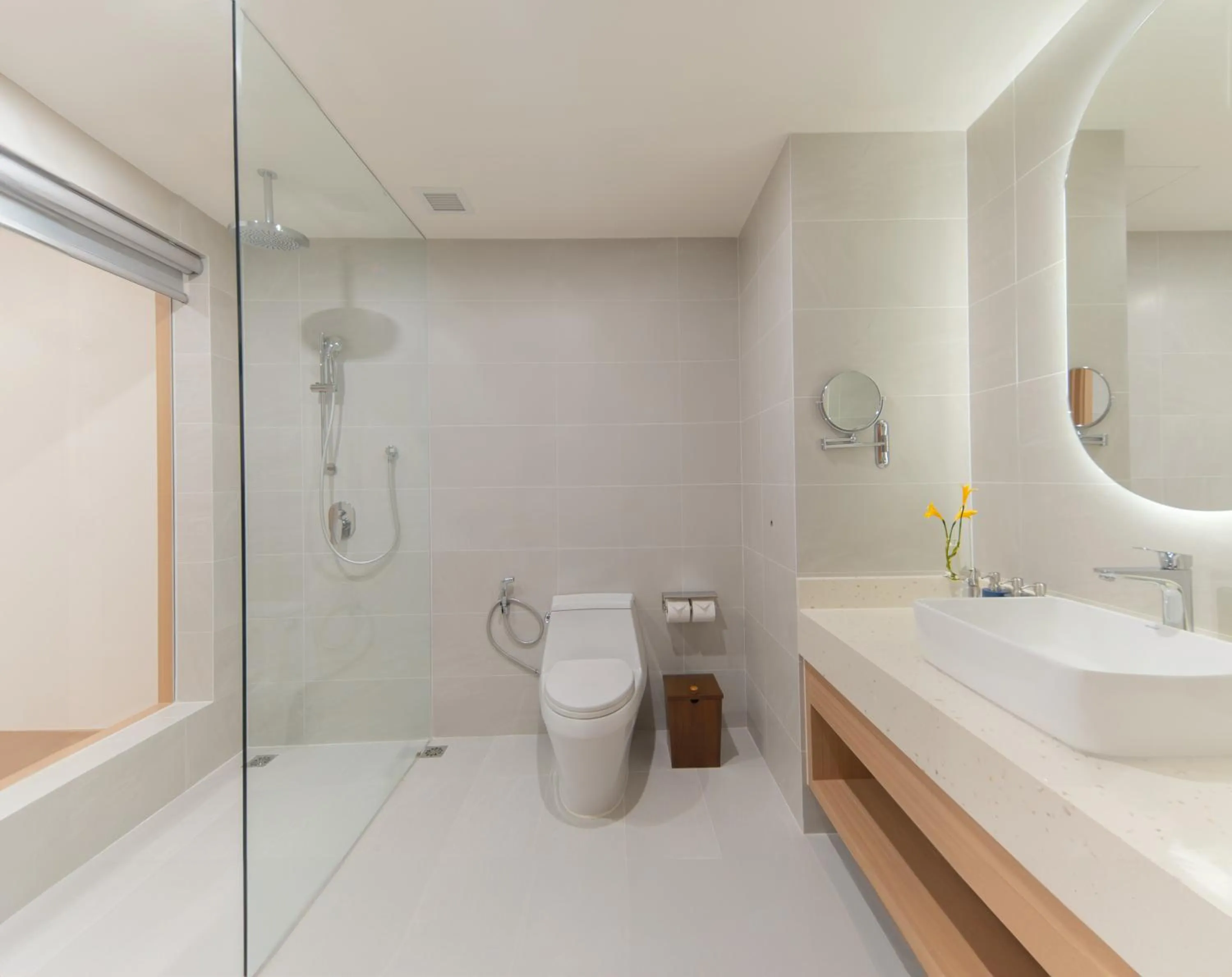 Shower in Aquamarine Cam Ranh - By Swandor