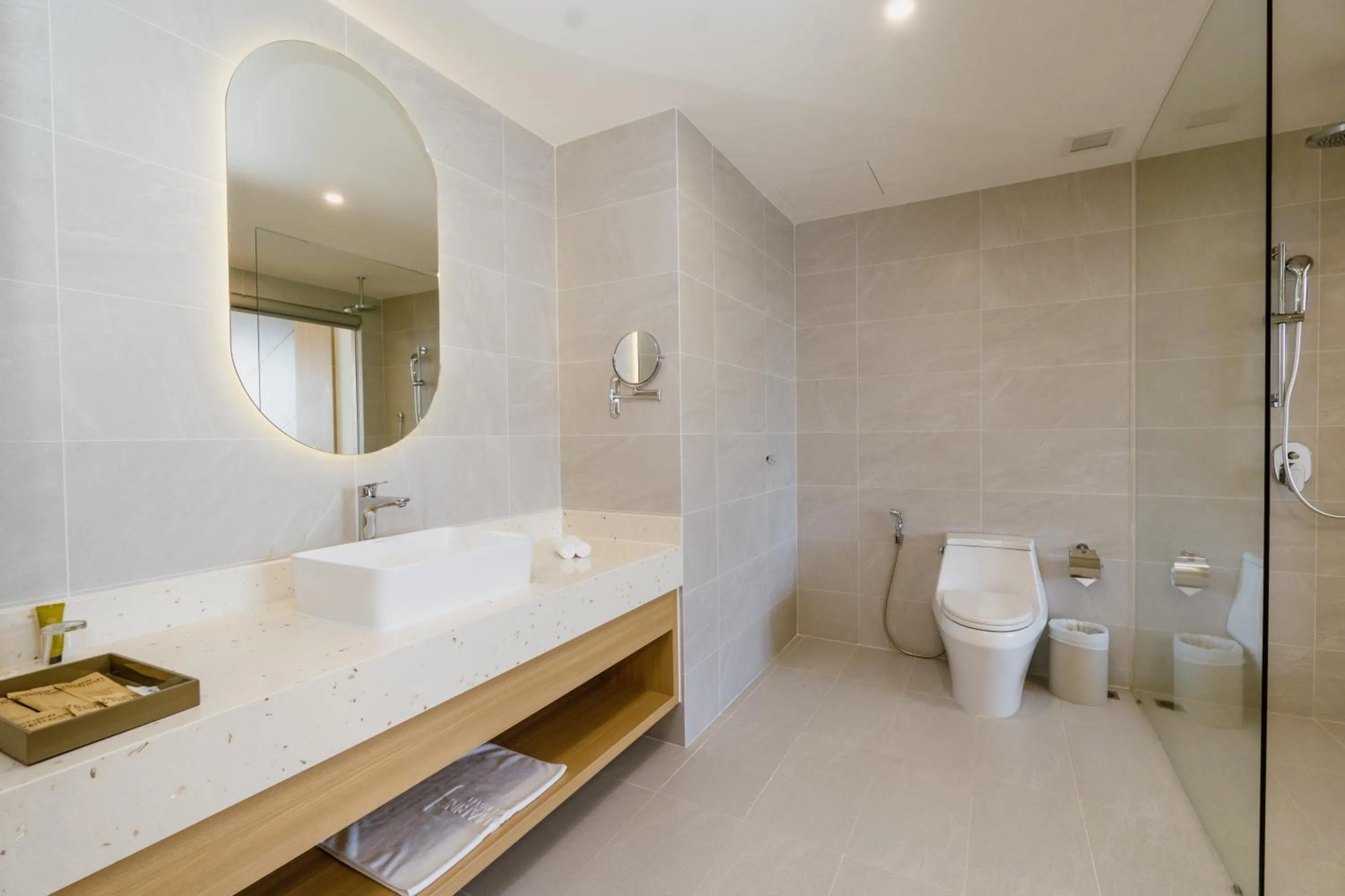 Toilet in Aquamarine Cam Ranh - By Swandor