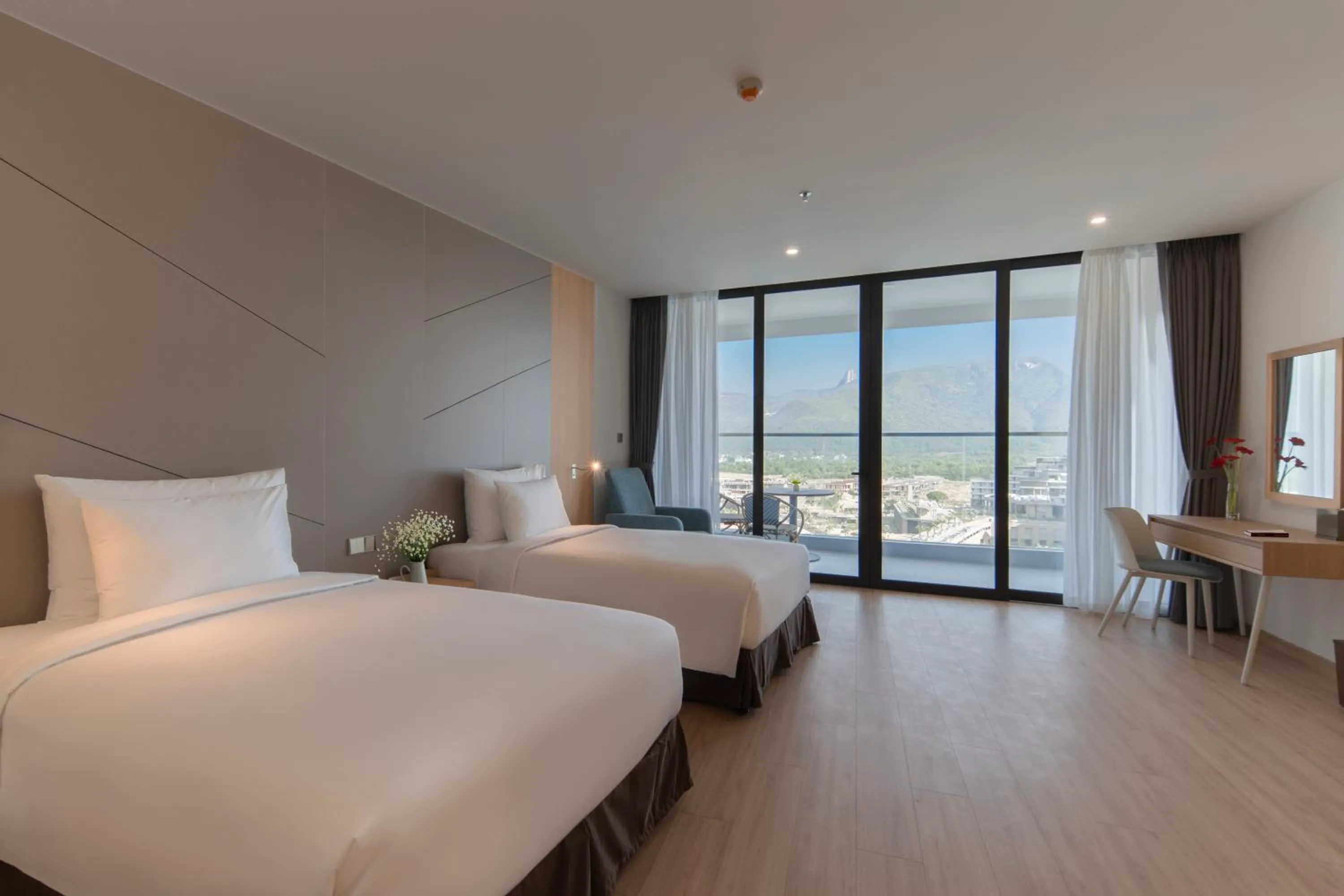 Photo of the whole room, Bed in Aquamarine Cam Ranh - By Swandor