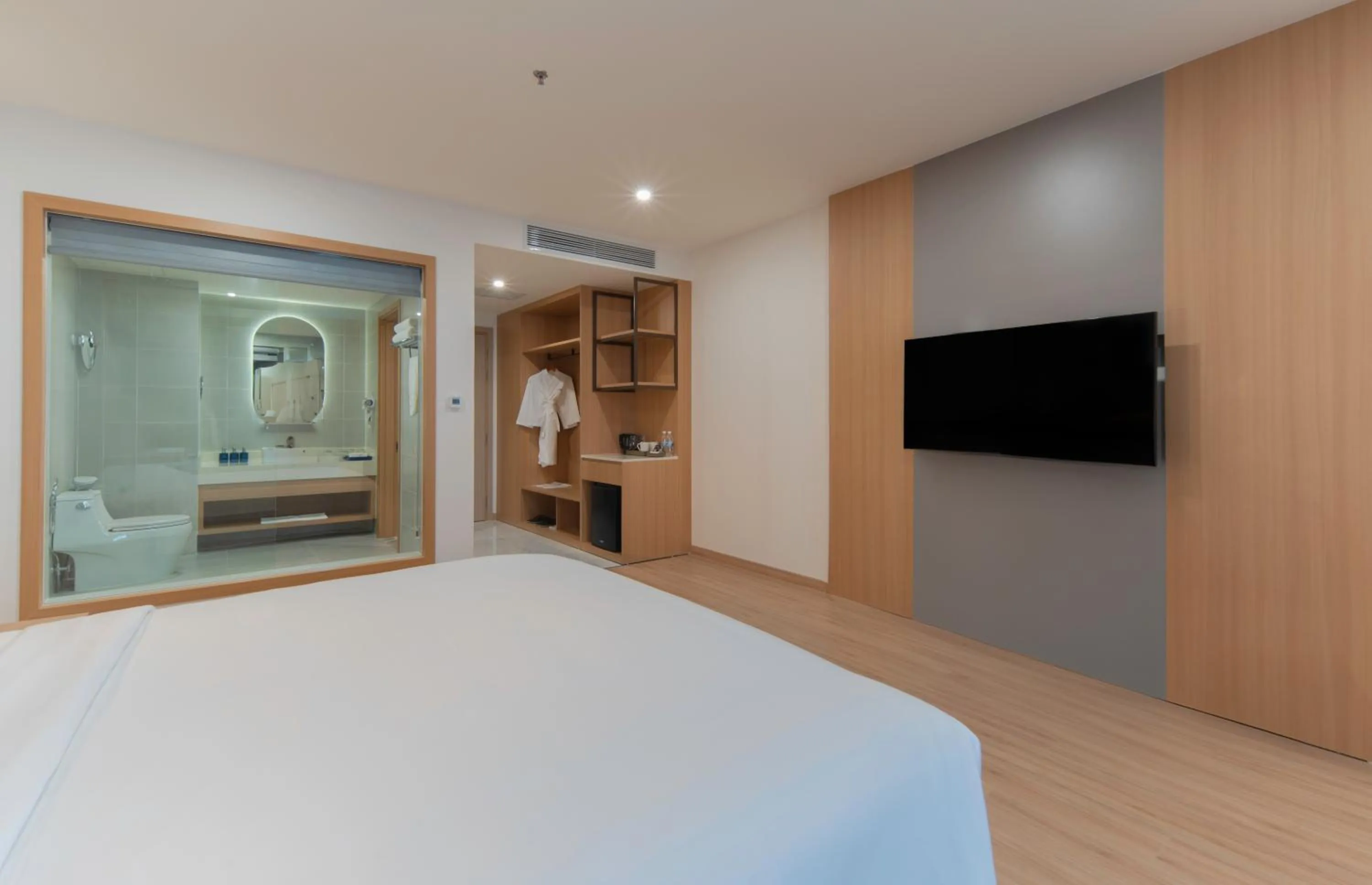 TV and multimedia, Bed in Aquamarine Cam Ranh - By Swandor