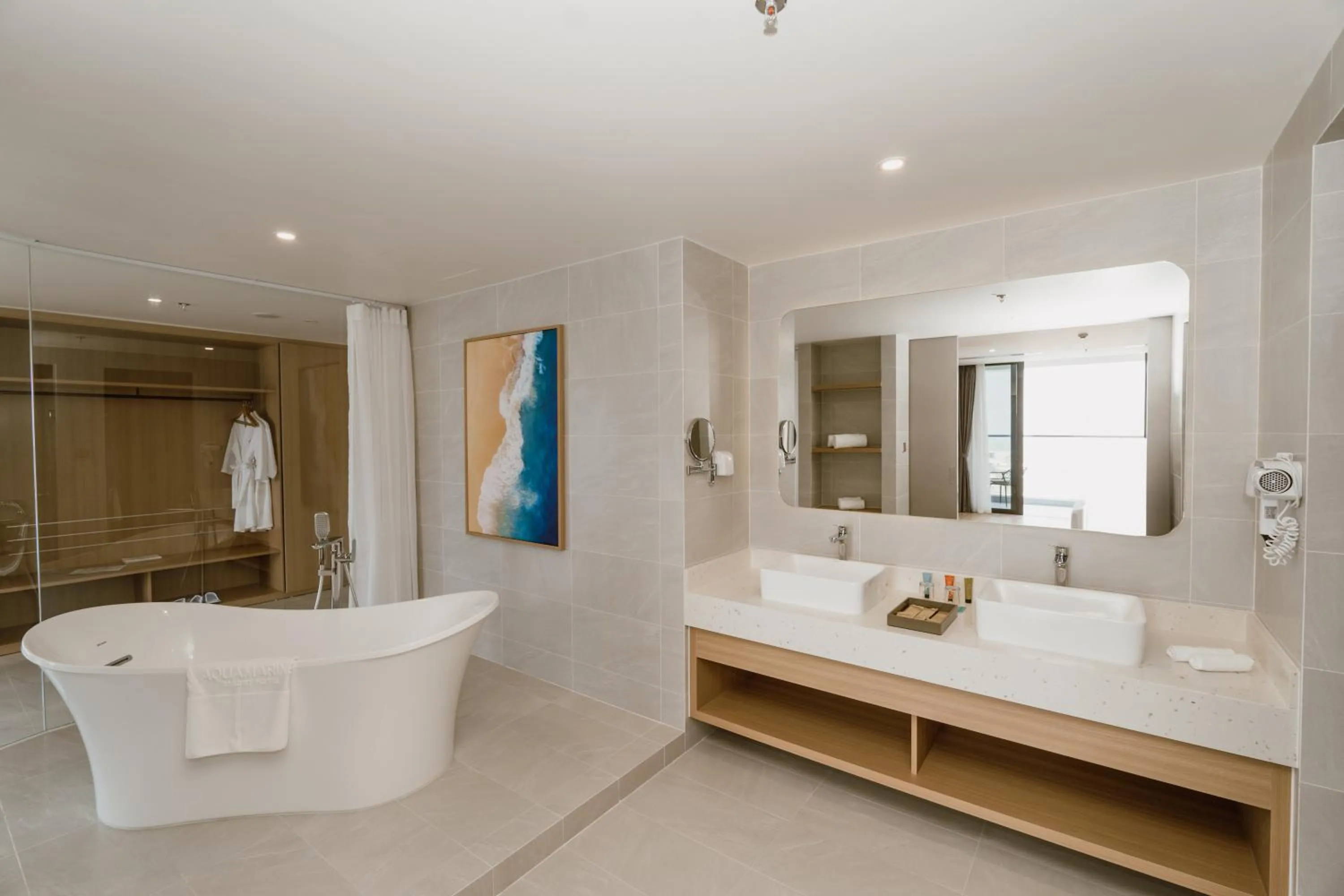 Bathroom in Aquamarine Cam Ranh - By Swandor