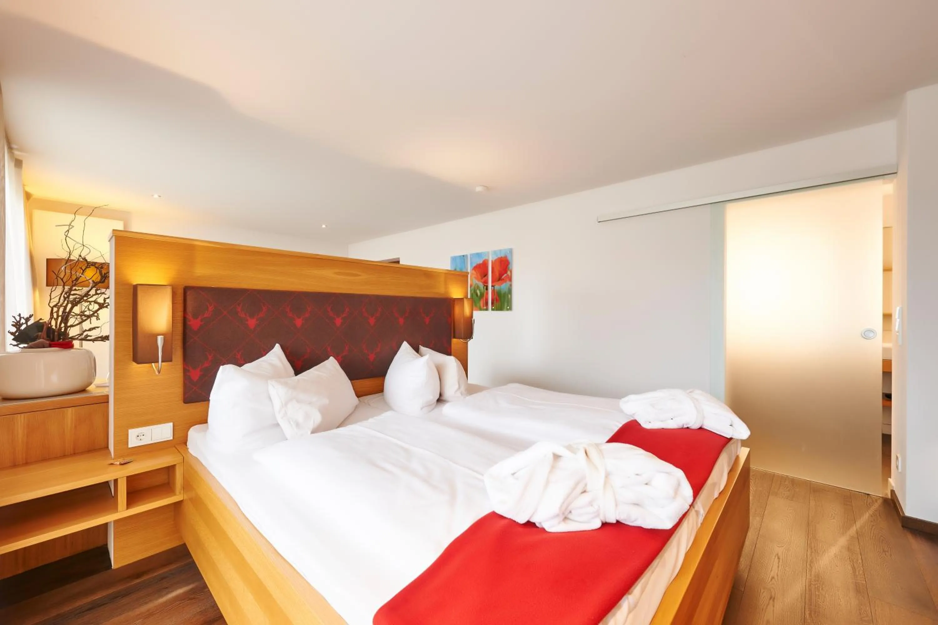 Photo of the whole room, Bed in Wellnesshotel Zum Koch