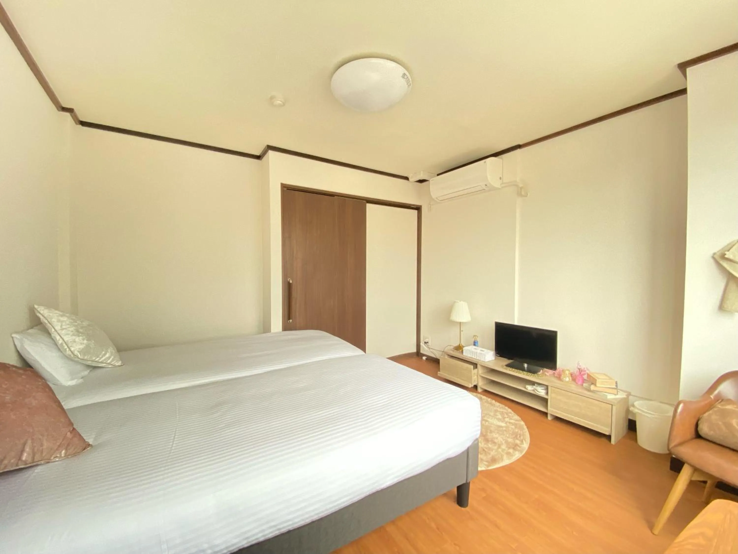 Bed in THE MOON Atami